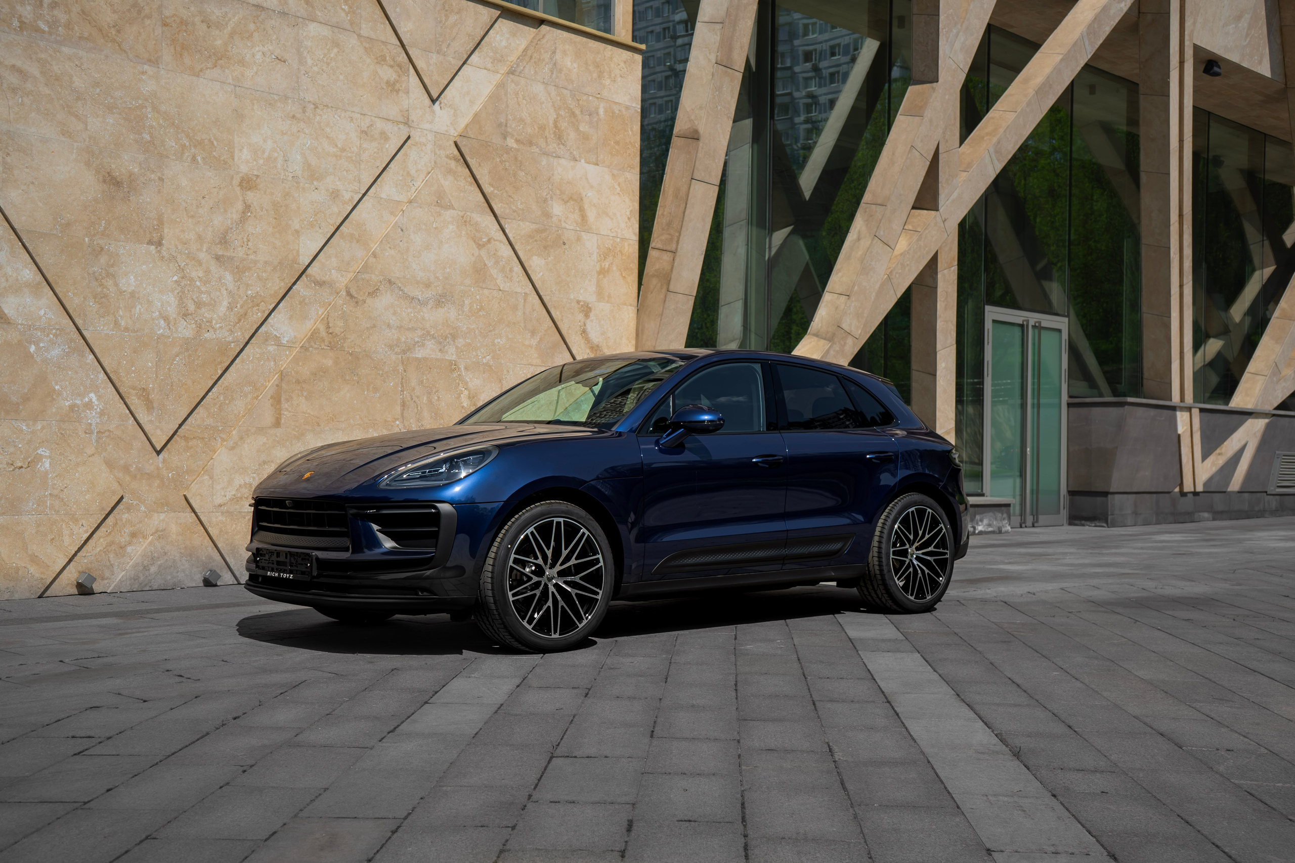 Porsche Macan. Автомобильный фотограф Ногинск Денис Городок