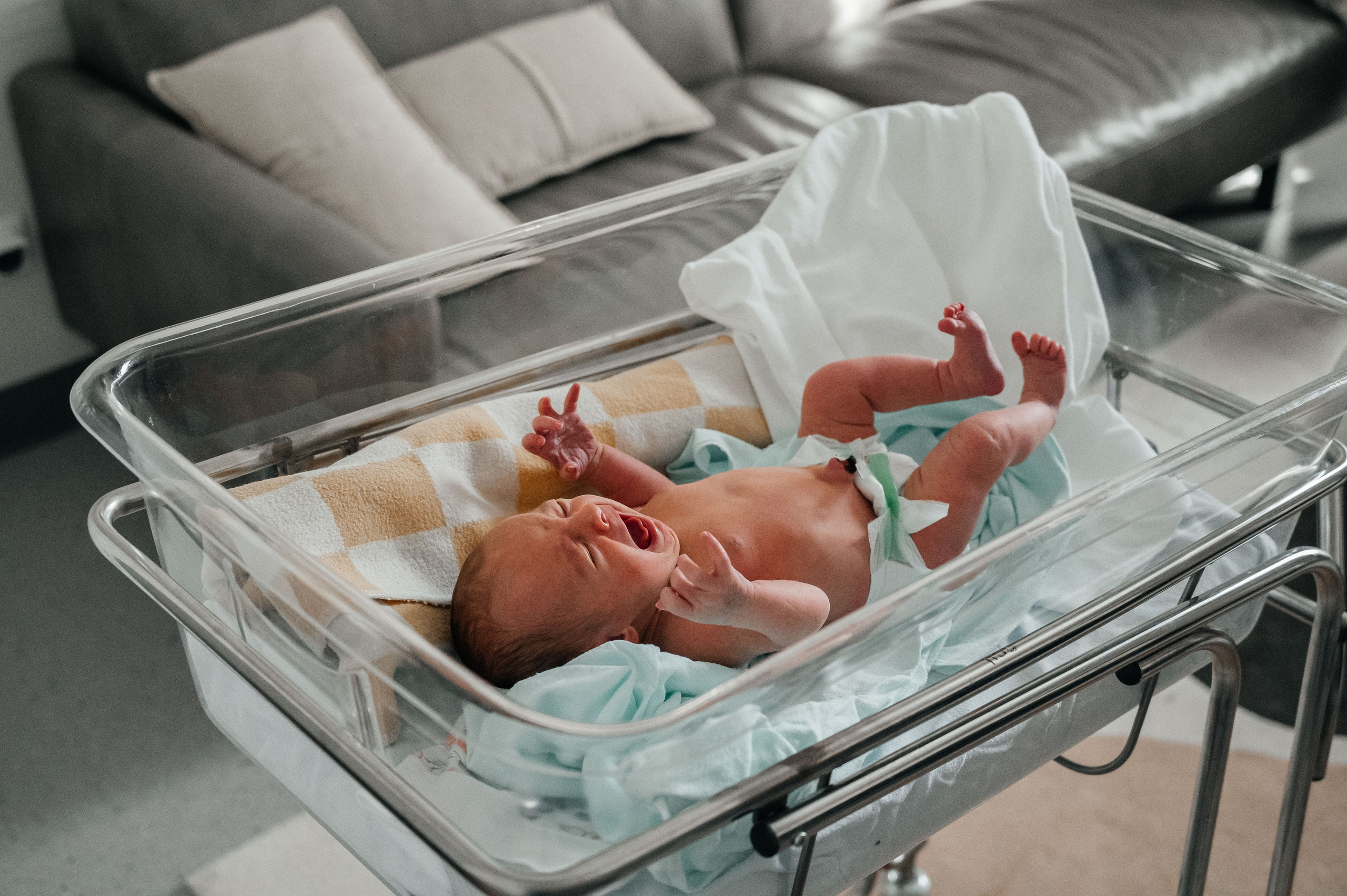 Выписка Алисии МД Лахта. Фотограф на роды СПБ Юлия Герасимова