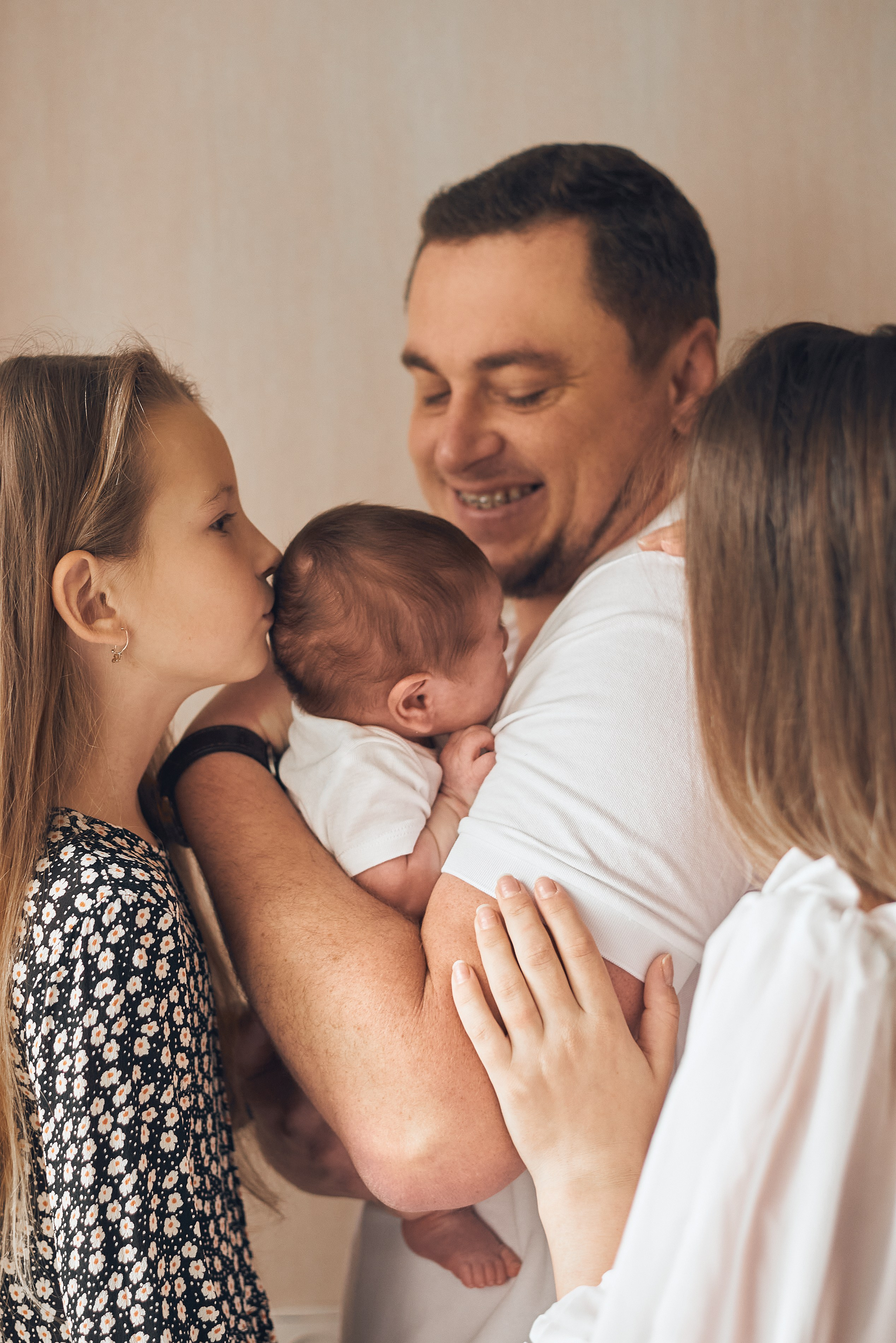 Семейная фотосессия с новорожденным Александр. Семейный фотограф в Южно-Сахалинске Анастасия Лимарева