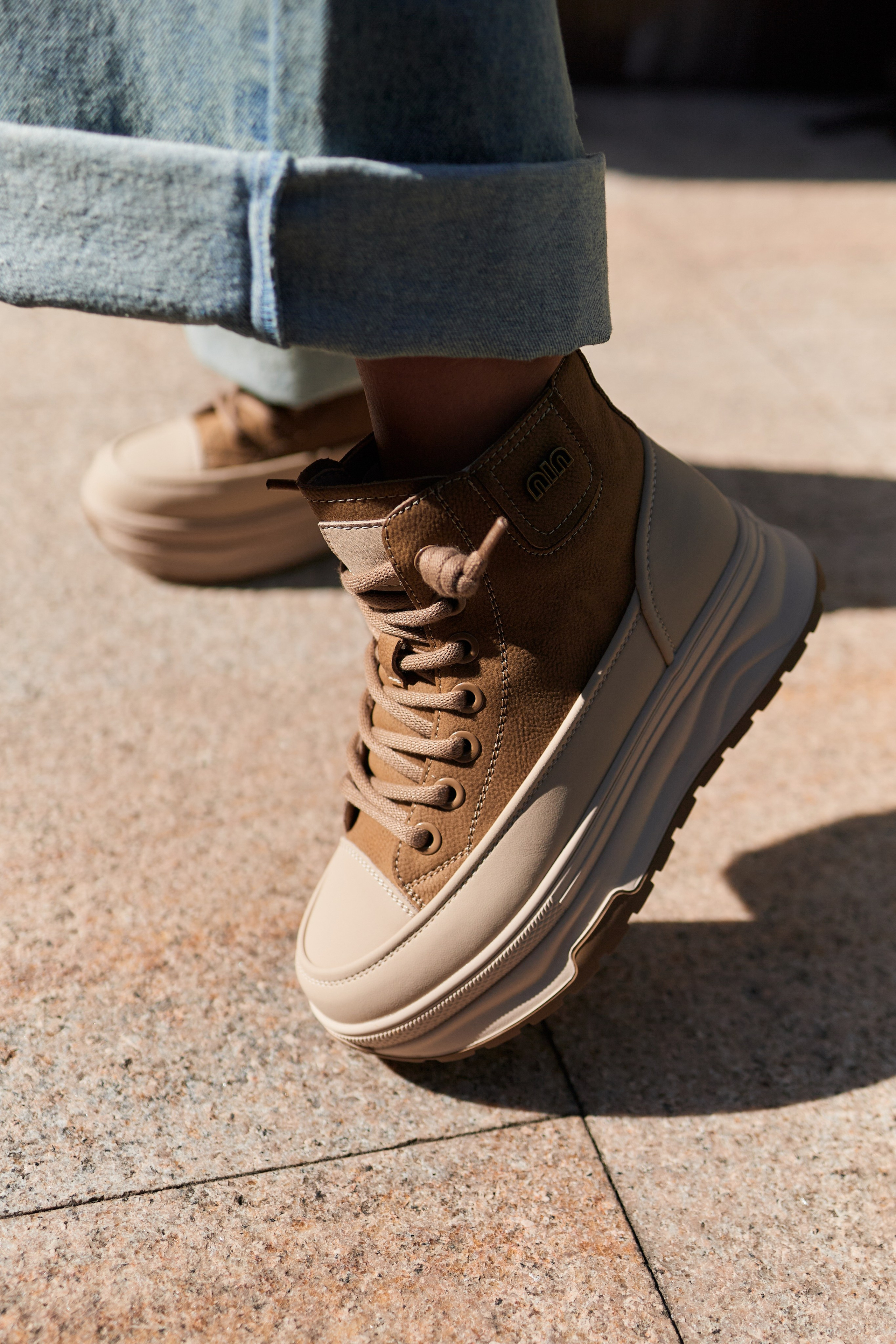 POD KABLUKOM. Фото, видео и AI-контент, который продаёт MPStudiо | Сочи Москва Казань