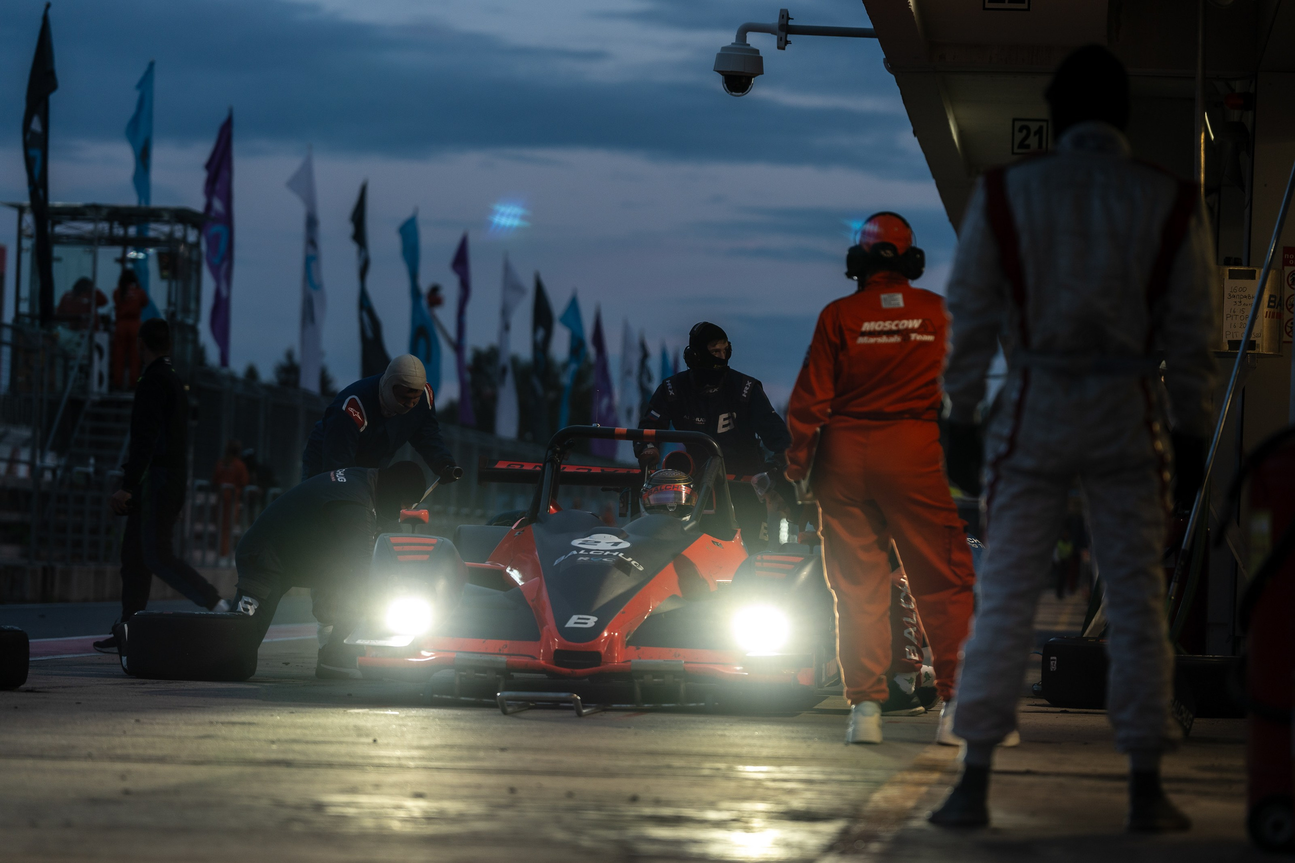 Фото четвертого этапа Российской серии гонок на выносливость. Фотограф Николай Прокофьев модельные тесты в Москве