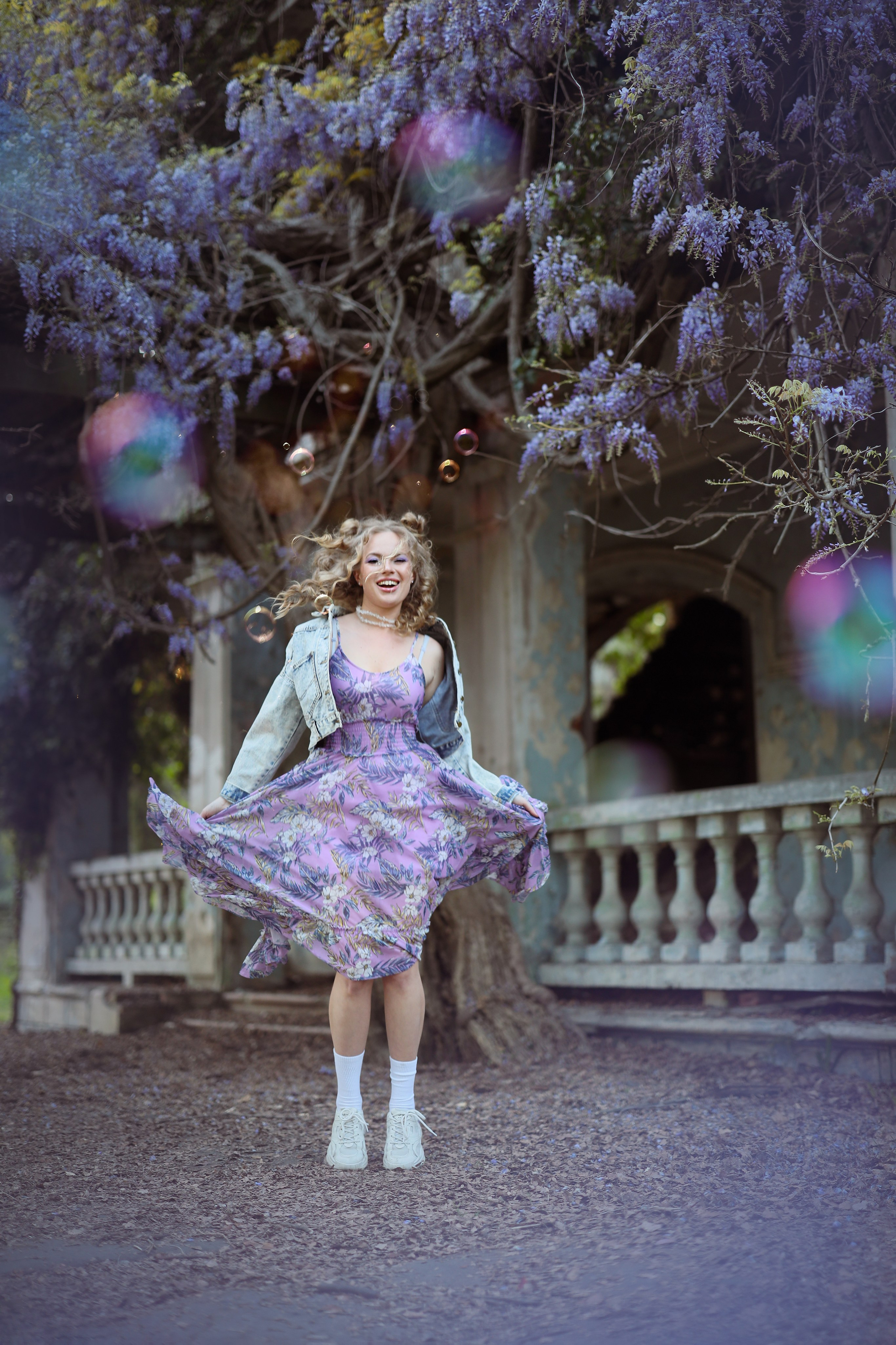 глициния в Абхазии фото