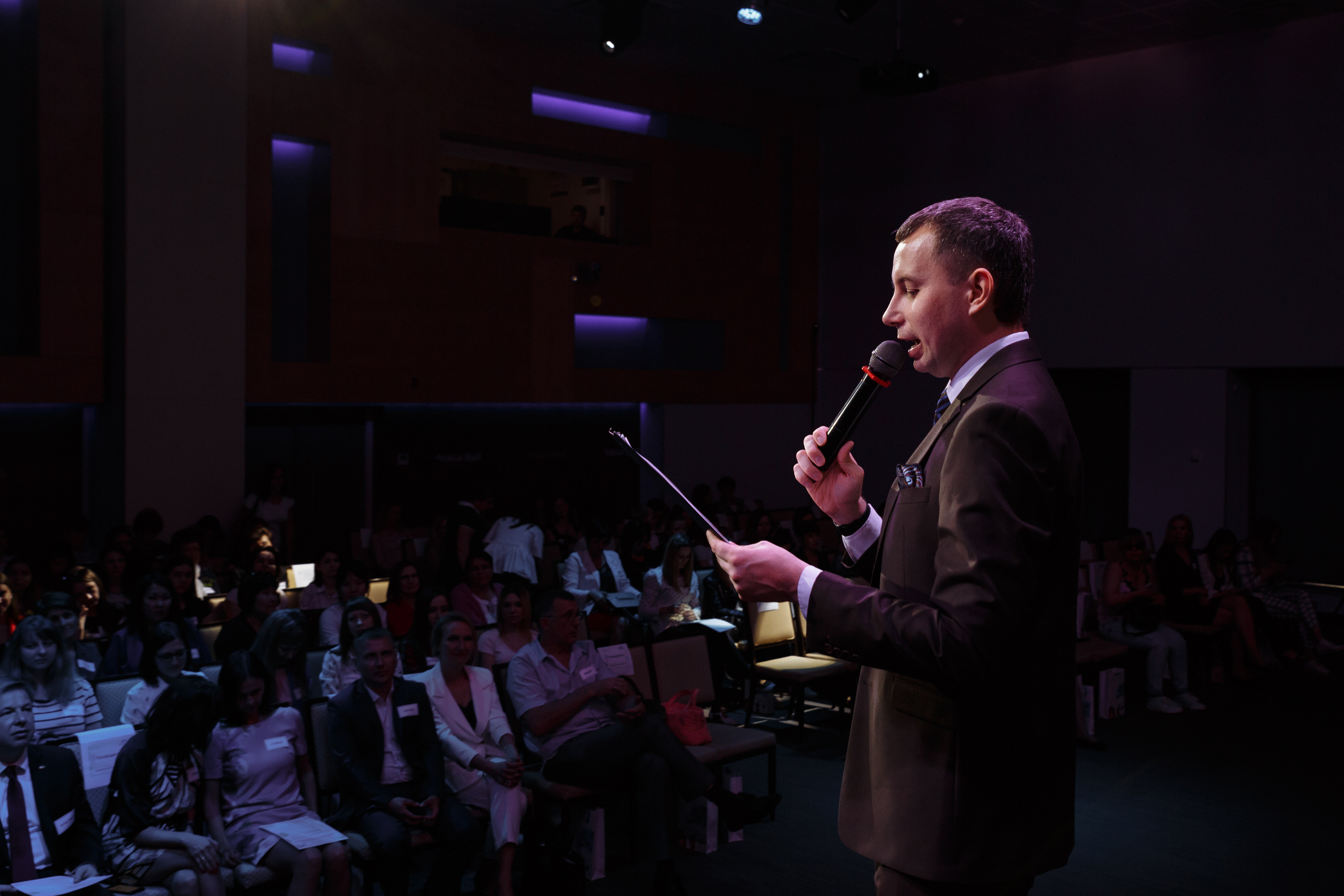 Мир оптики. Конференция в Volga hall. Свадебный и репортажный фотограф в Волгограде Антон Сидоренко