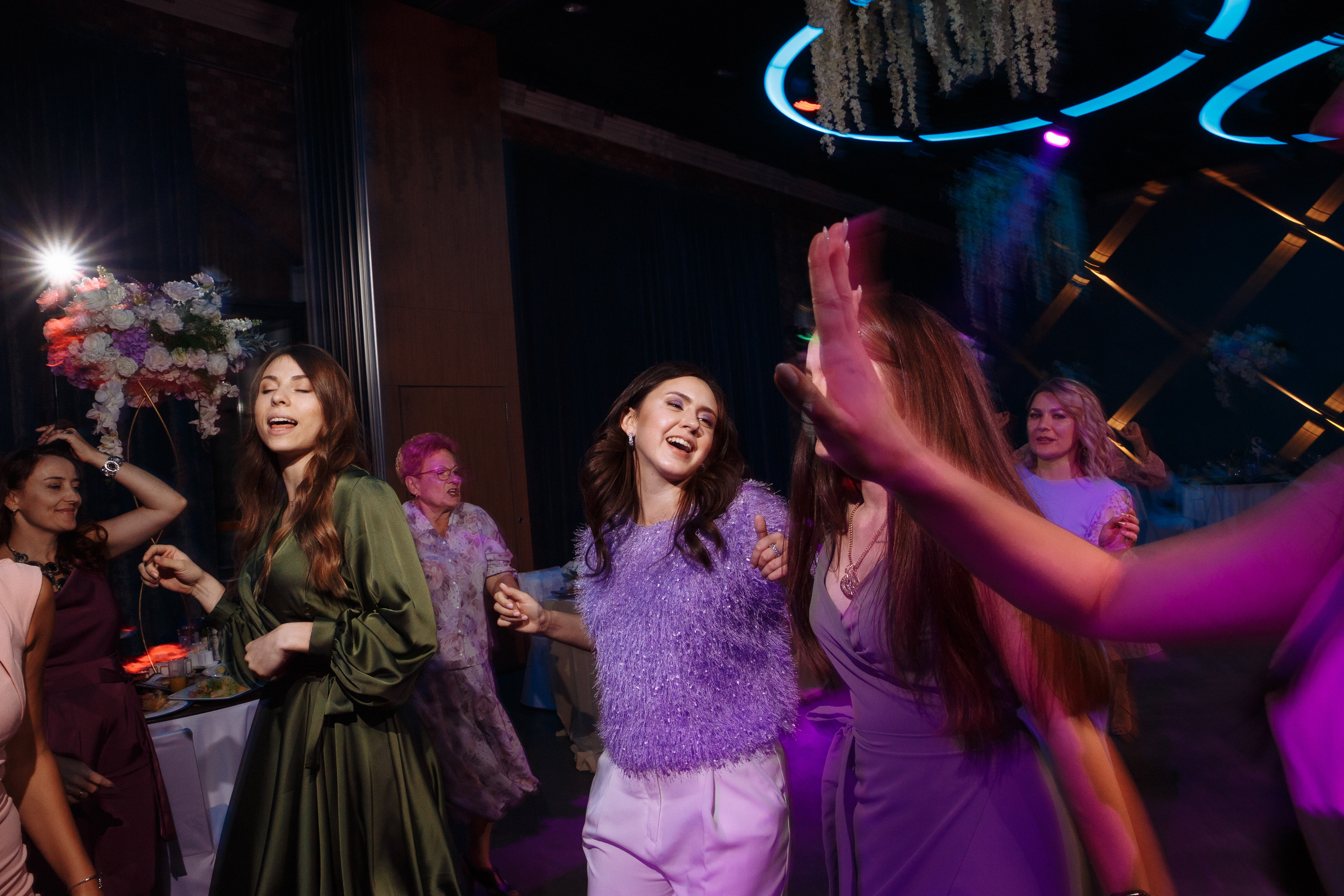 Андрей и Виктория. Свадебный и репортажный фотограф в Волгограде Антон Сидоренко