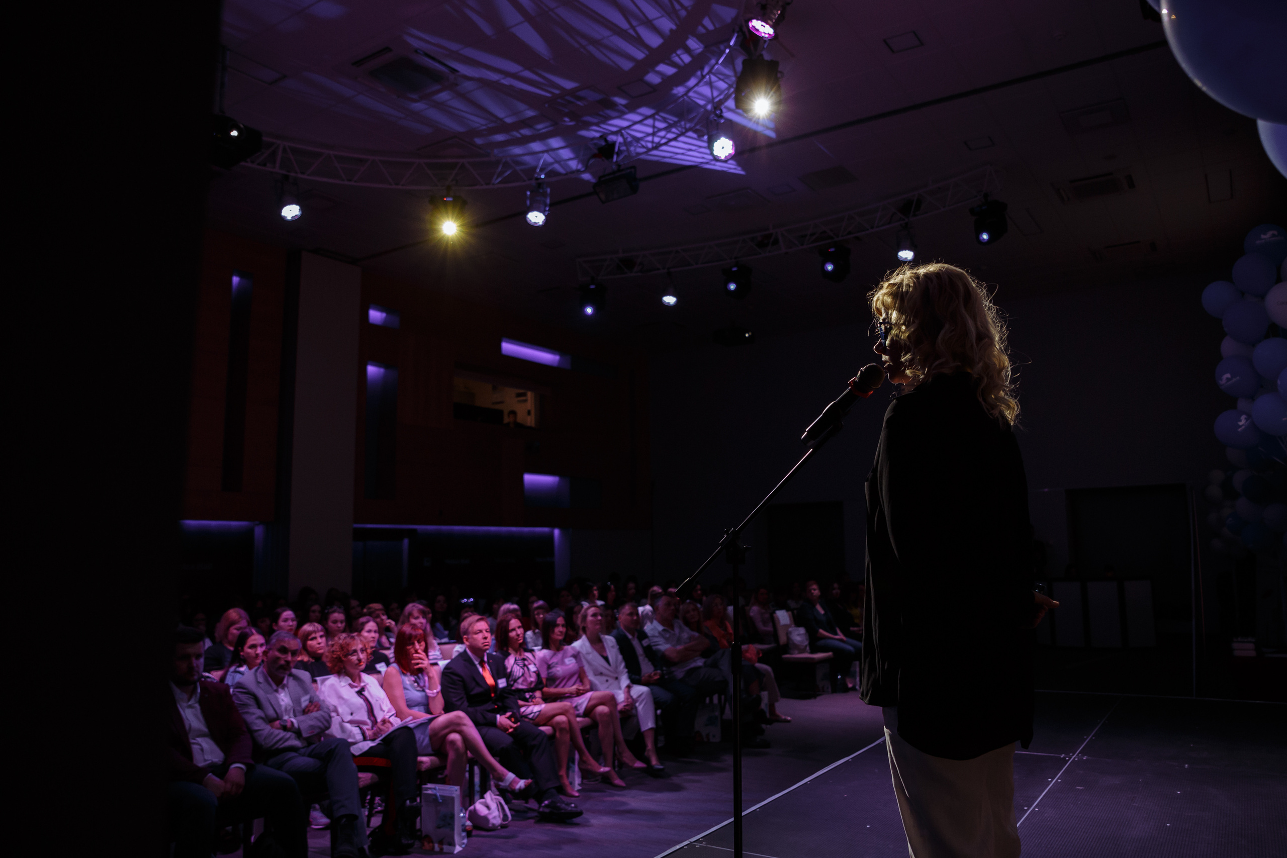 Мир оптики. Конференция в Volga hall. Свадебный и репортажный фотограф в Волгограде Антон Сидоренко