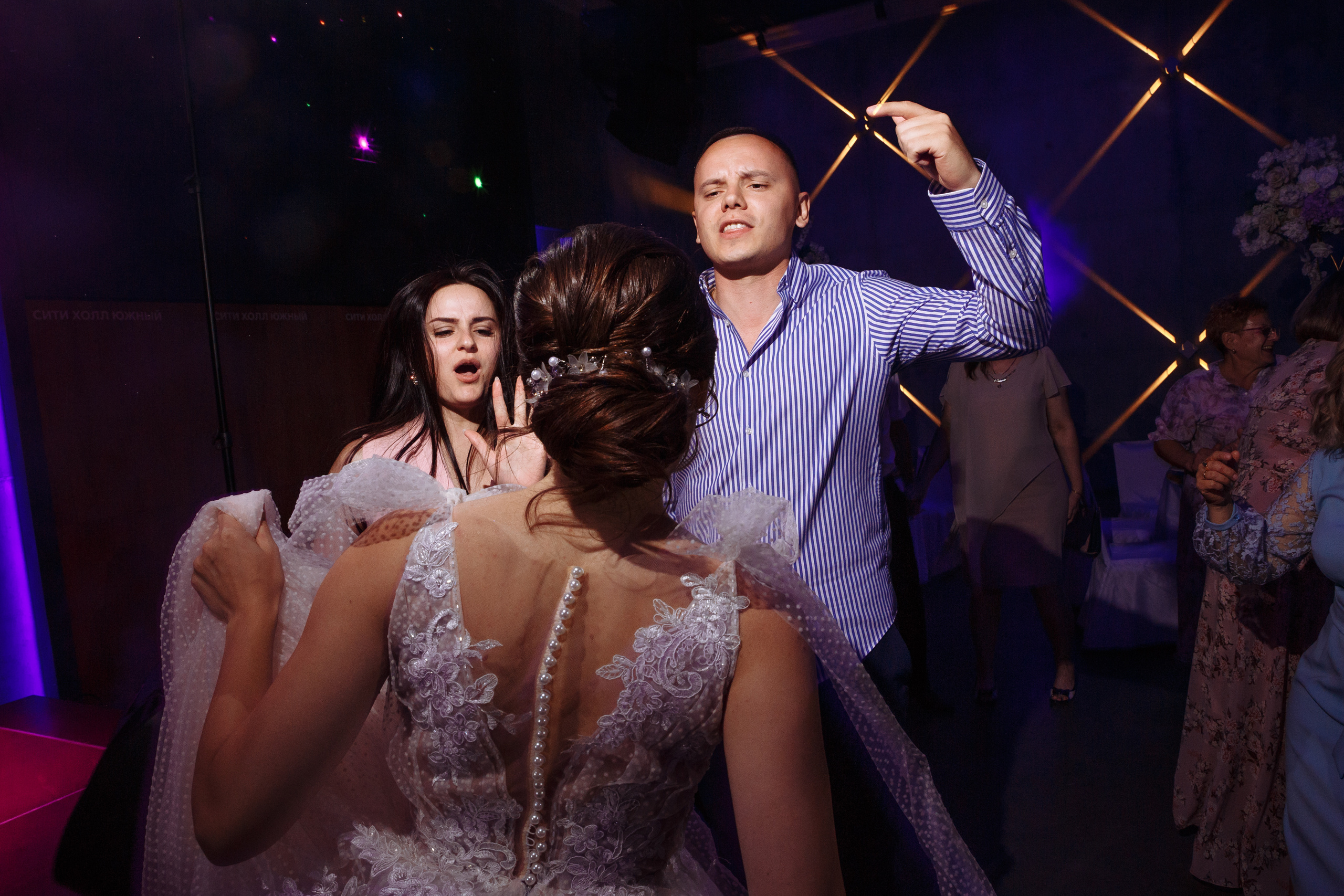 Андрей и Виктория. Свадебный и репортажный фотограф в Волгограде Антон Сидоренко