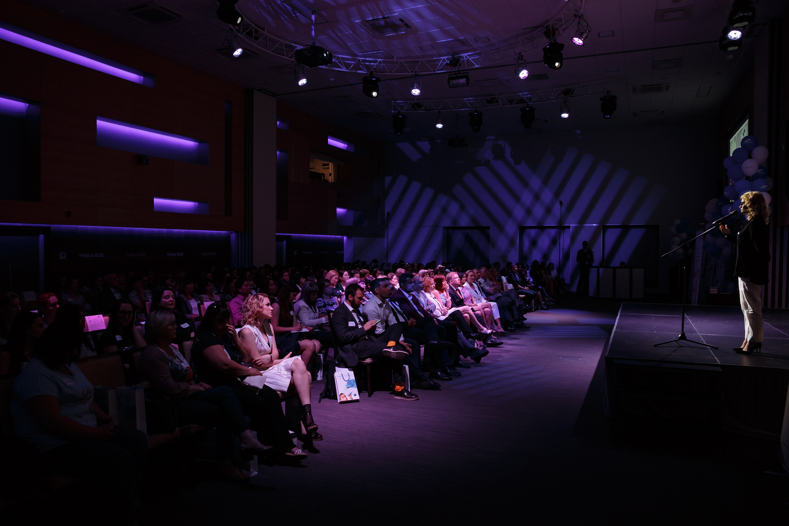 Мир оптики. Конференция в Volga hall. Свадебный и репортажный фотограф в Волгограде Антон Сидоренко