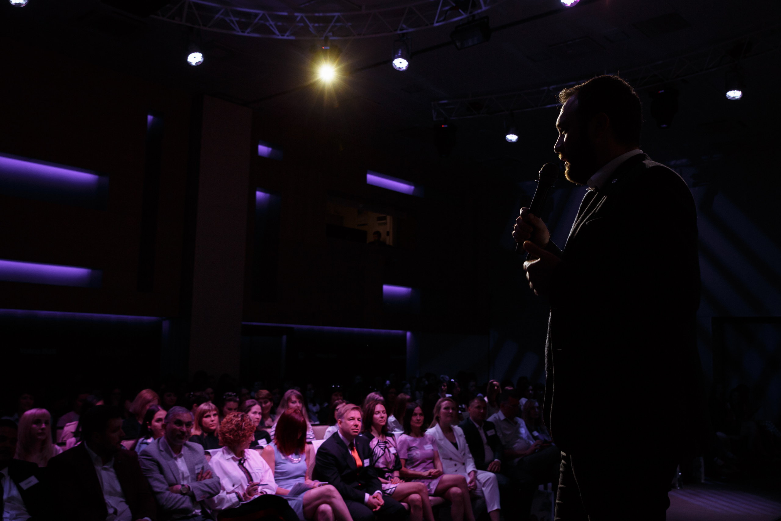 Мир оптики. Конференция в Volga hall. Свадебный и репортажный фотограф в Волгограде Антон Сидоренко