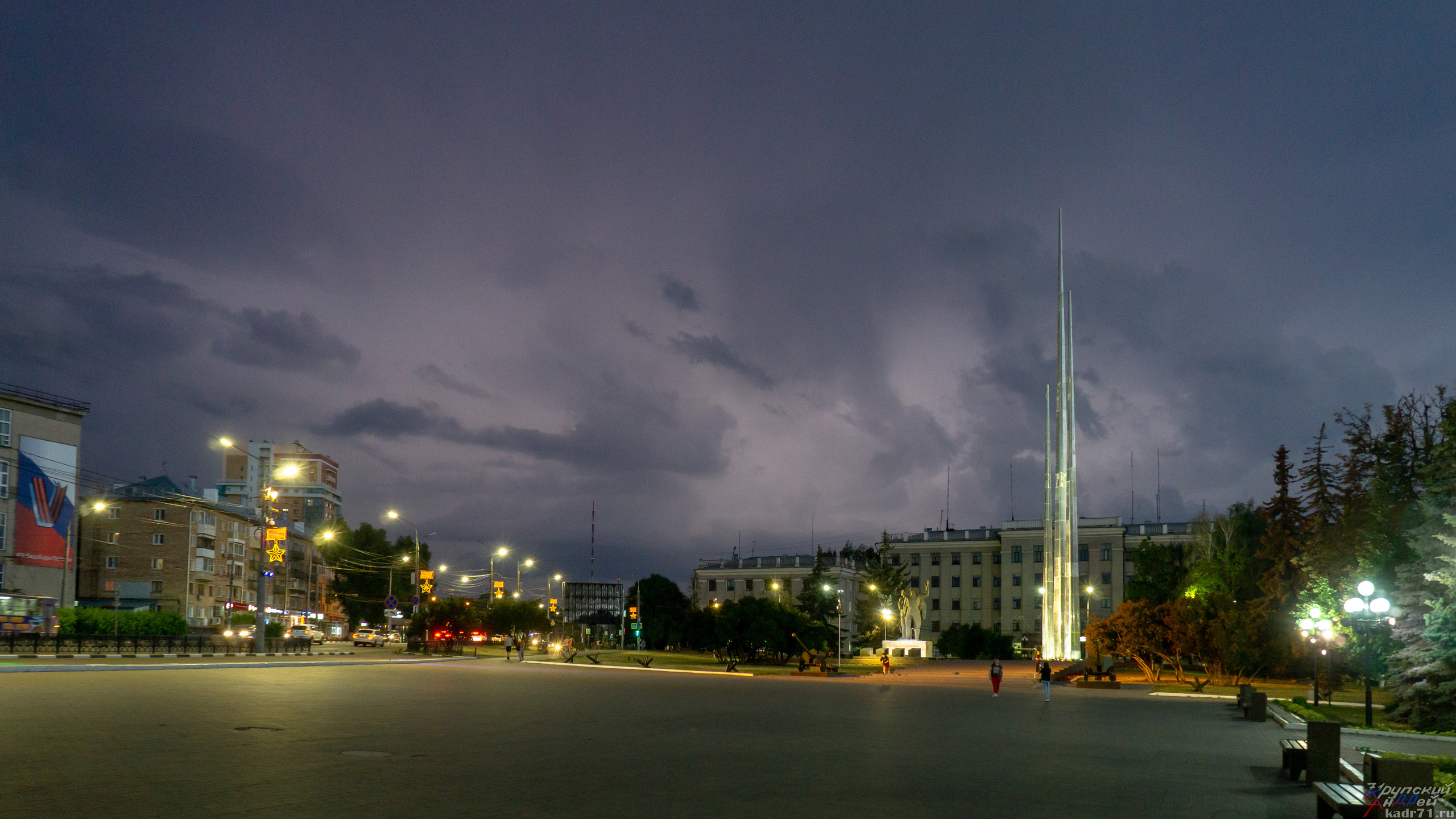 Грозовое небо над площадью победы в Туле. Фотограф в Туле Крупский АнДРей. Фотостудия «КАДР71» в Туле
