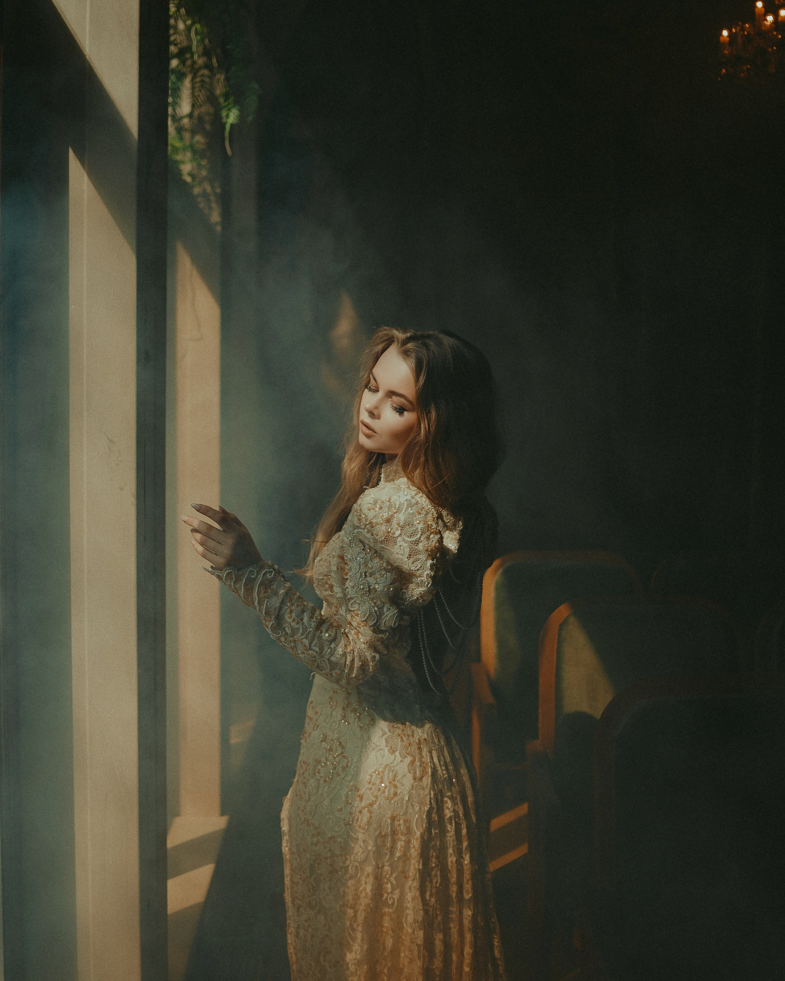 Москва. Заброшкнный театр. Алина. Фотограф Брянск