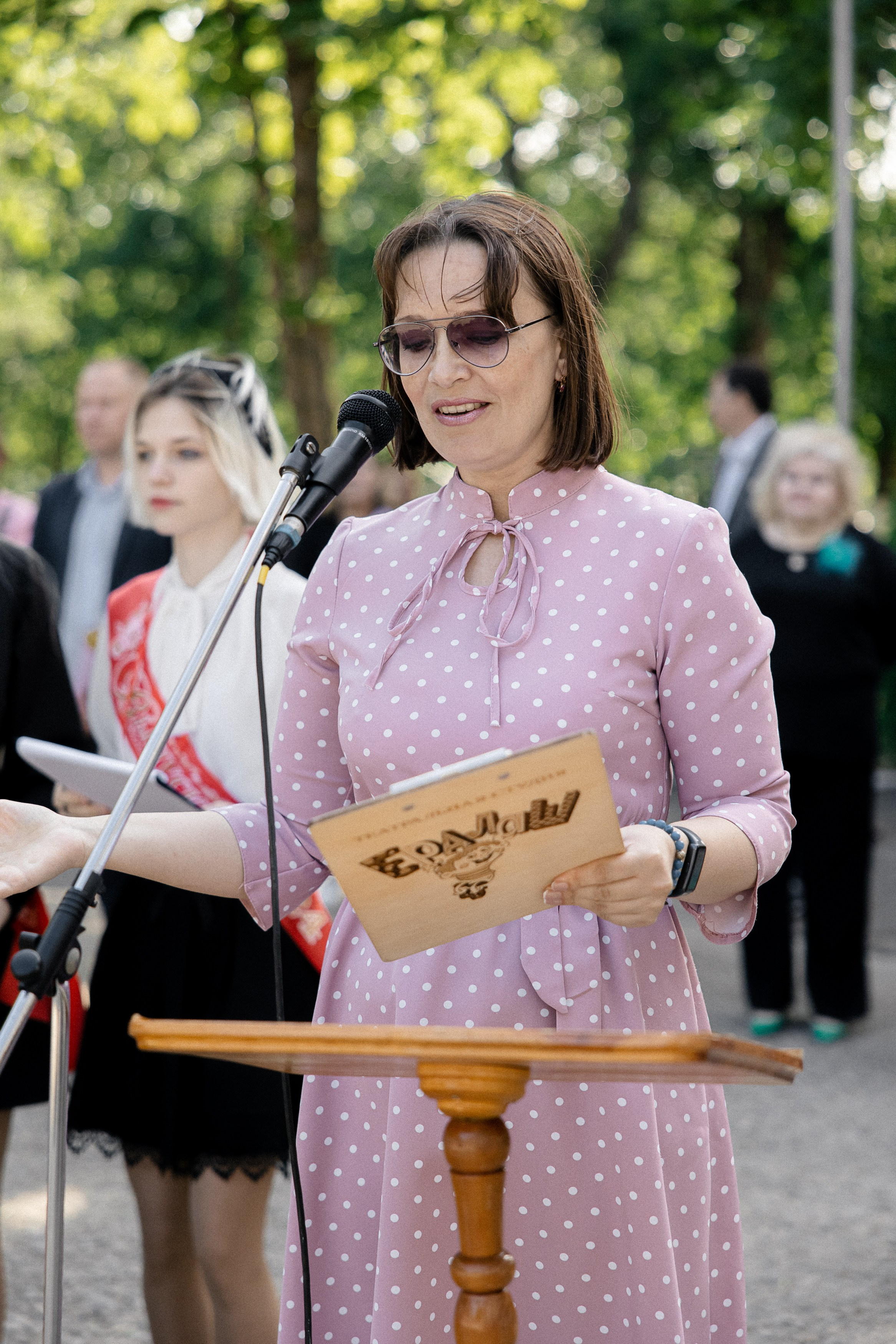 Последний звонок — линейка. Свадебный фотограф Роман Еремеев