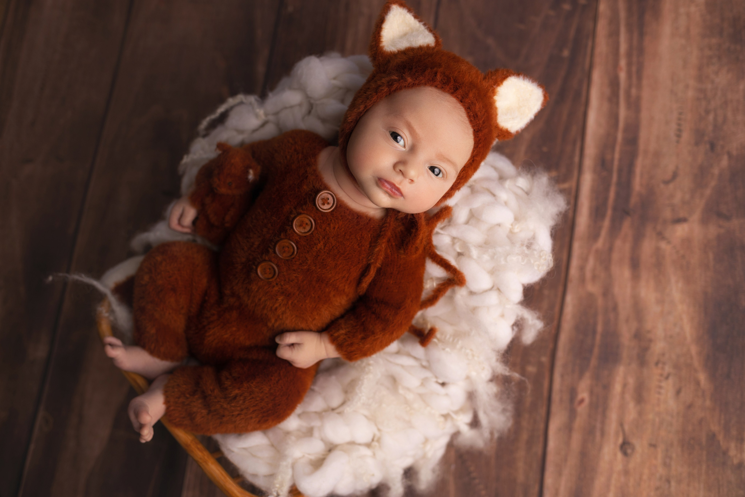 Классическая фотосессия малыша. Фотограф новорожденных малышей в Омске и Омской области Эльвира Камаева