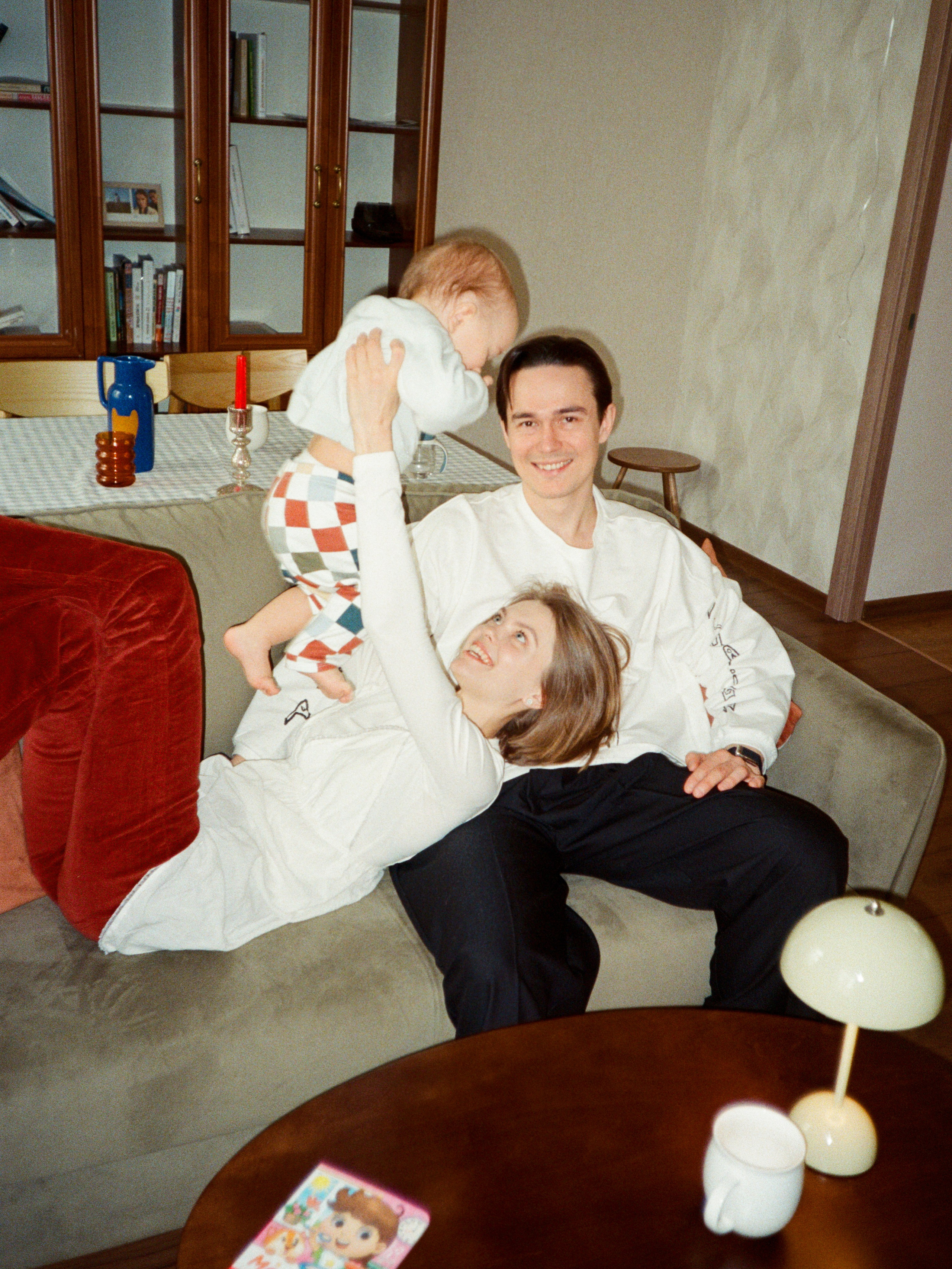 Film home session. Ksenia Gintsak Photography