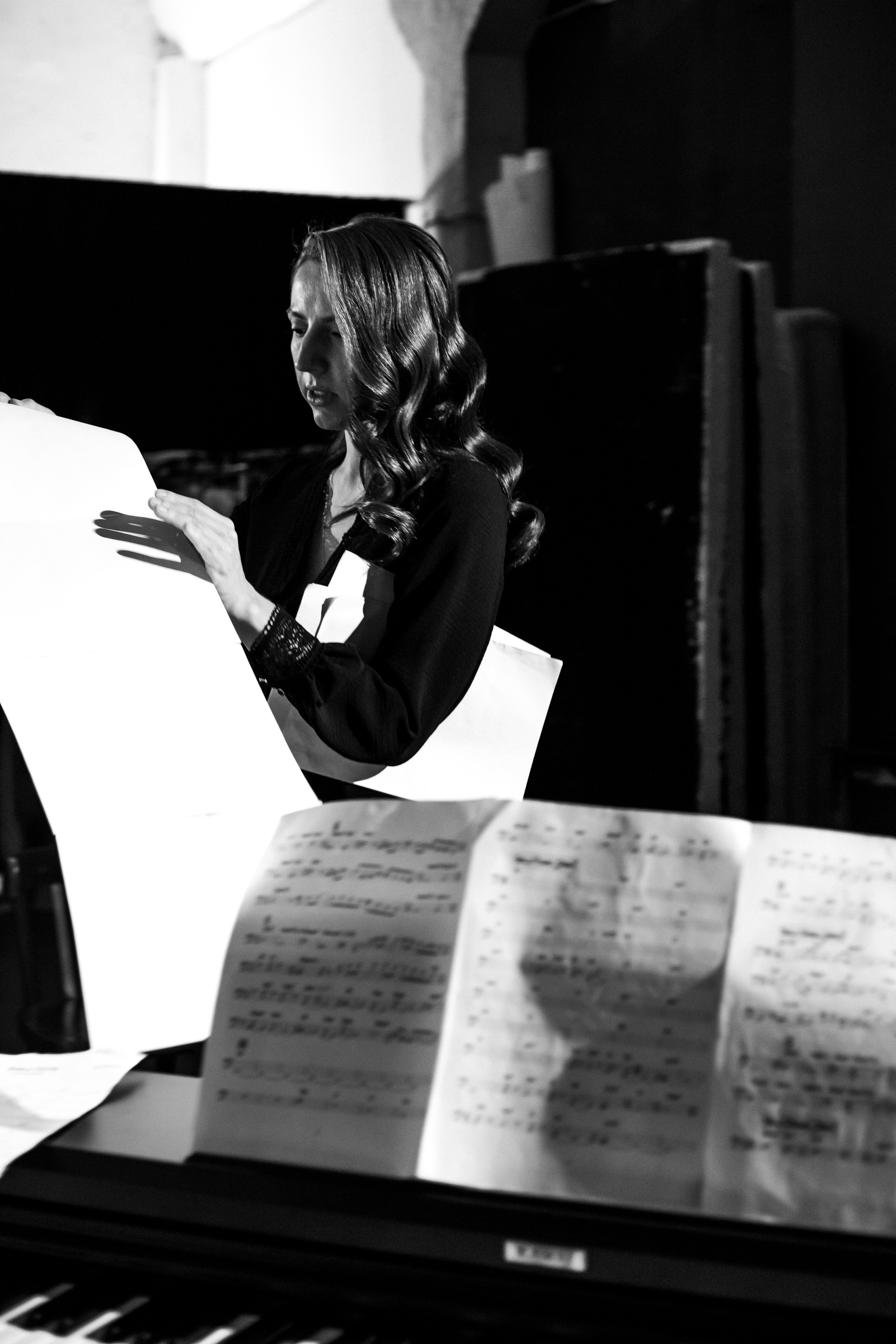 Композитор Юлия Перминова. Фотосъемка. Фотограф в Тюмени Даша Михнова. Портреты, фотопроекты, фотодни