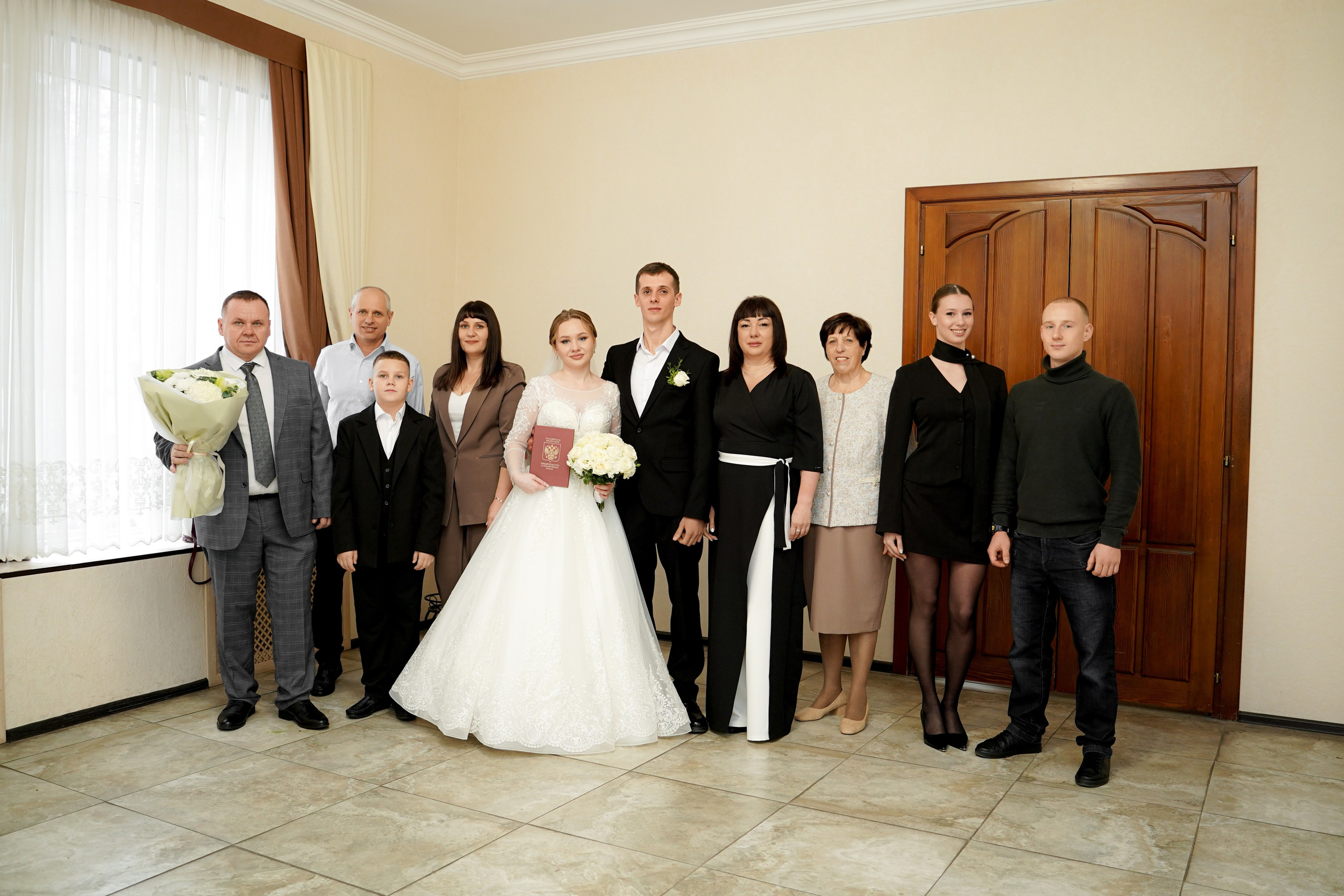 Свадебная фотосессия в ЗАГСе на Западном. Свадебный фотограф в Ростове-на-Дону. Таинство Крещения и Венчания, семейные фотосессии. Алёна Чёботова