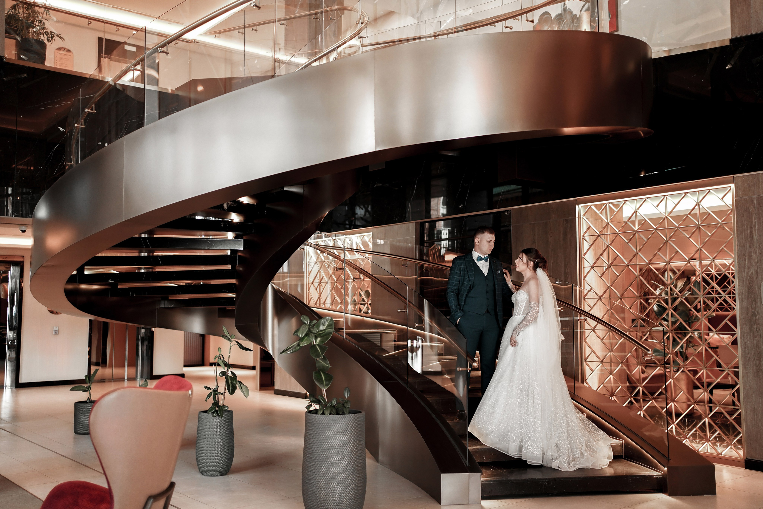 Свадебная фотосессия в отеле Хаятт. Фотограф Ростов-на-Дону Алёна Чёботова. Свадебный фотограф в Ростове-на-Дону. Таинство Крещения и Венчания, семейные фотосессии. Алёна Чёботова