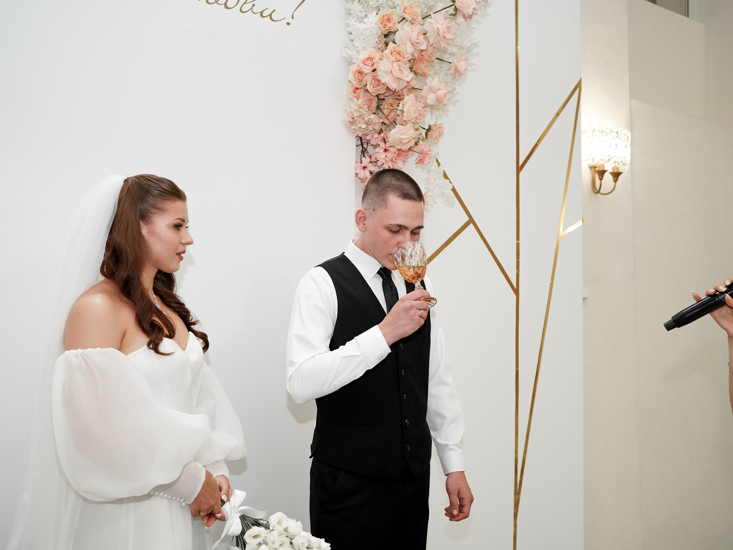 Свадебная фотосессия в Пролетарском ЗАГСе. Свадебный фотограф в Ростове-на-Дону. Таинство Крещения и Венчания, семейные фотосессии. Алёна Чёботова