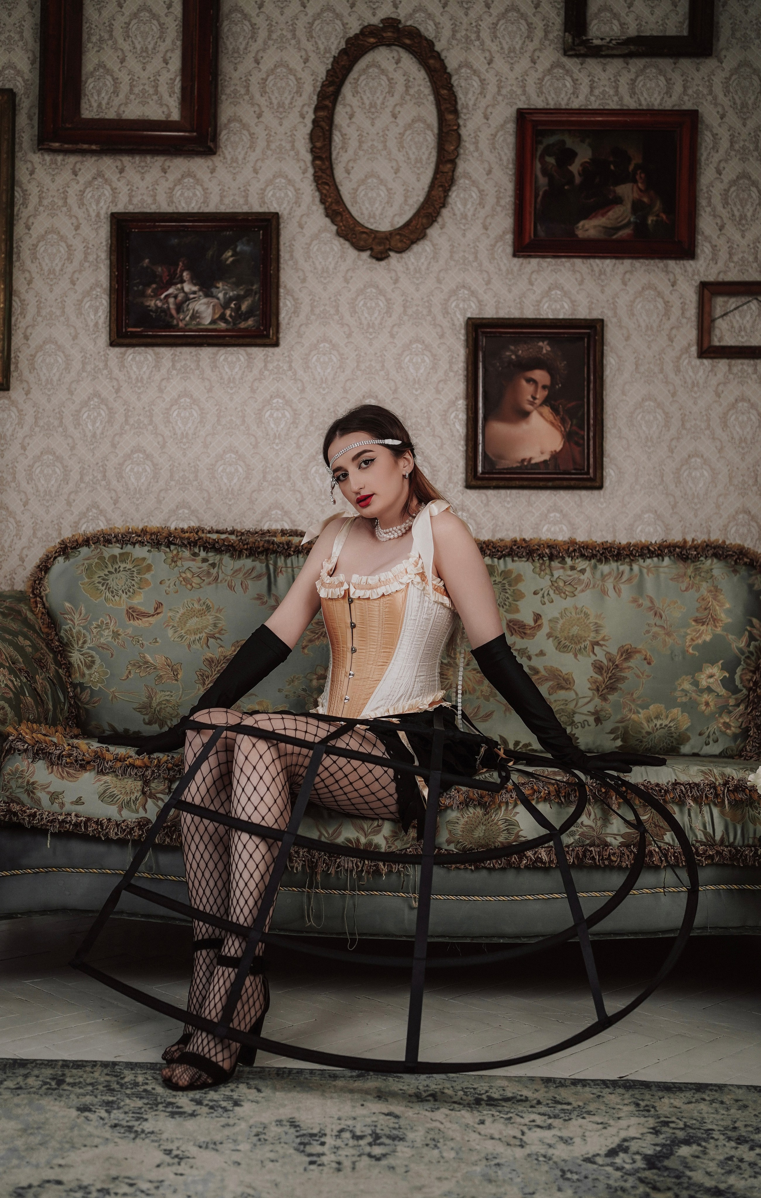 Фотостудия Белая комната. Женский фотограф в Ростове-на-Дону.Фотосессия Гэтсби. Свадебный фотограф в Ростове-на-Дону. Таинство Крещения и Венчания, семейные фотосессии. Алёна Чёботова