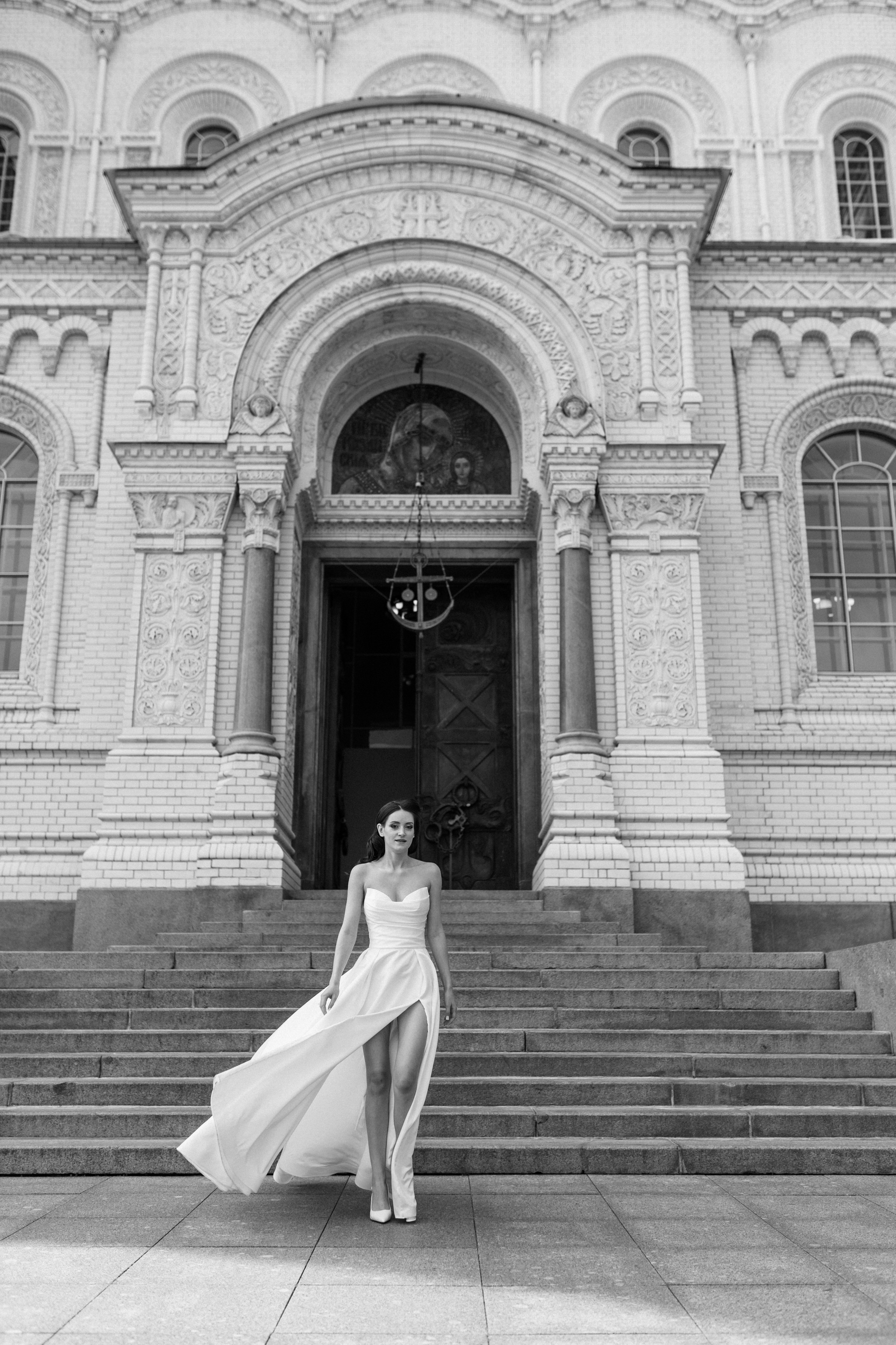 Прогулки во время свадебного банкета. Happiness is in the moments