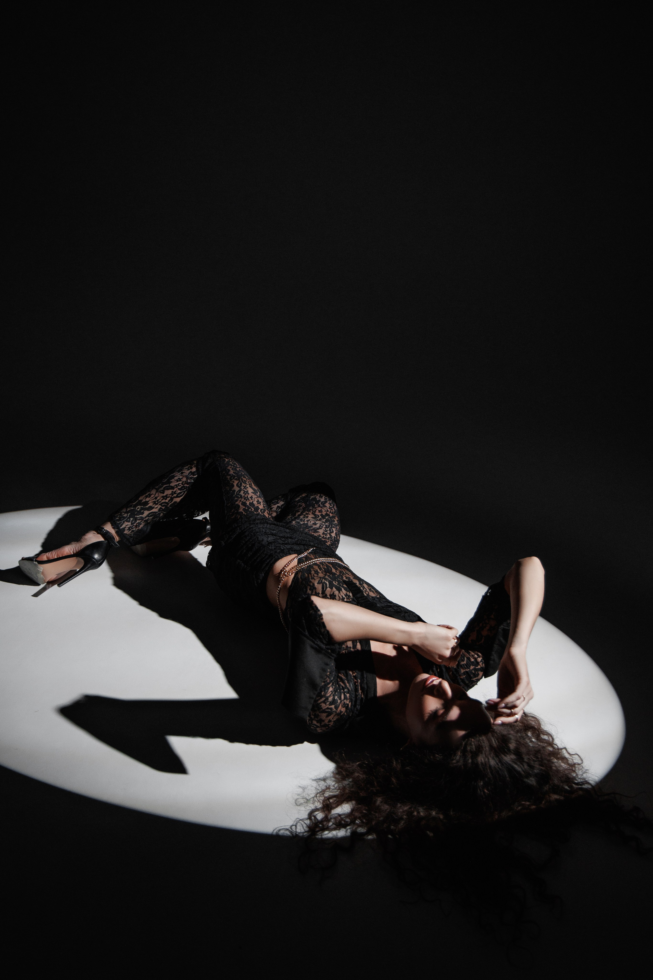 Девушка в черном. Валентина Похомова — профессиональный фотограф в Екатеринбурге