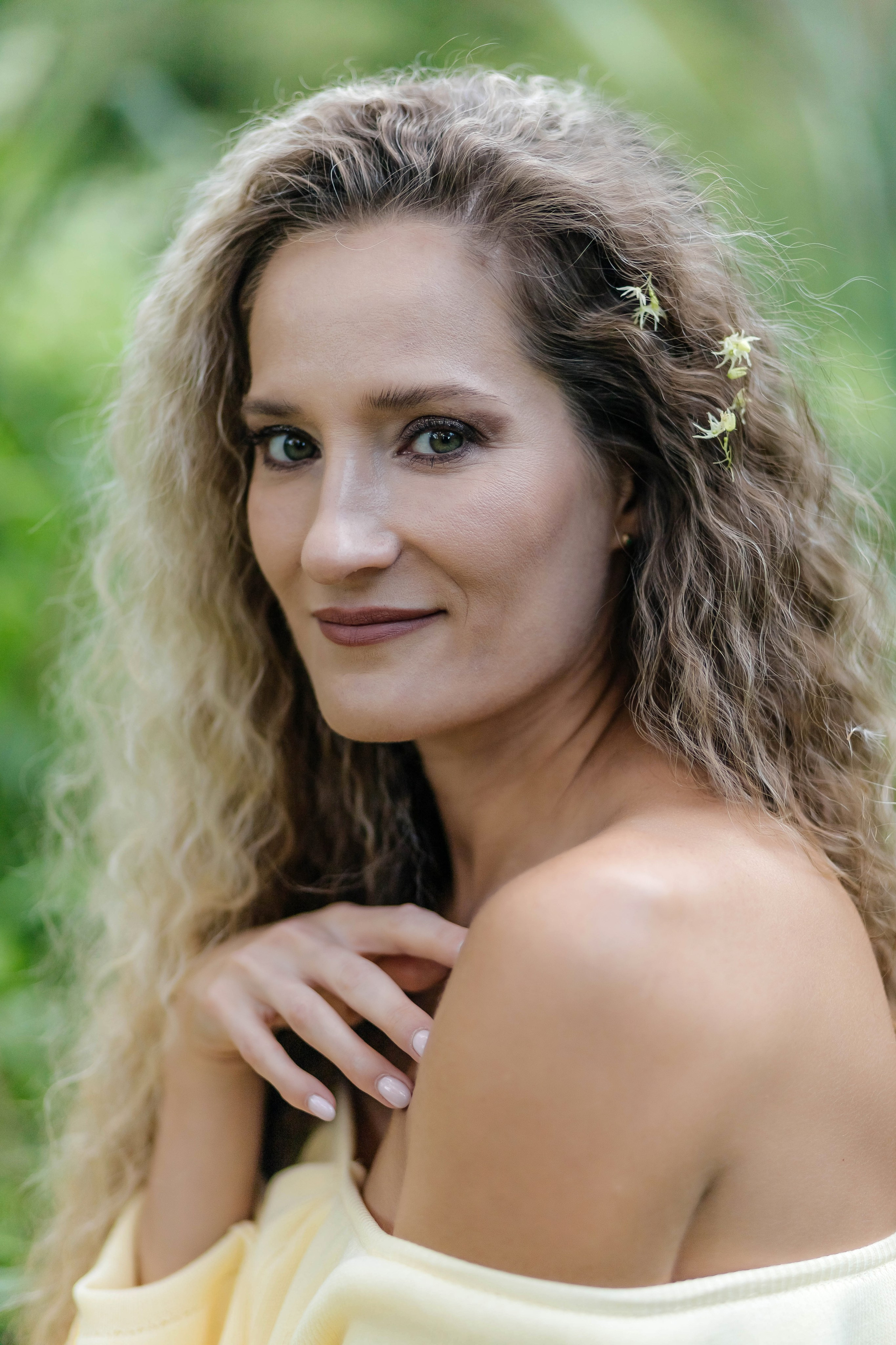 Людмила прогулочная съёмка. Женский фотограф в Оренбурге Ирина Заводчикова