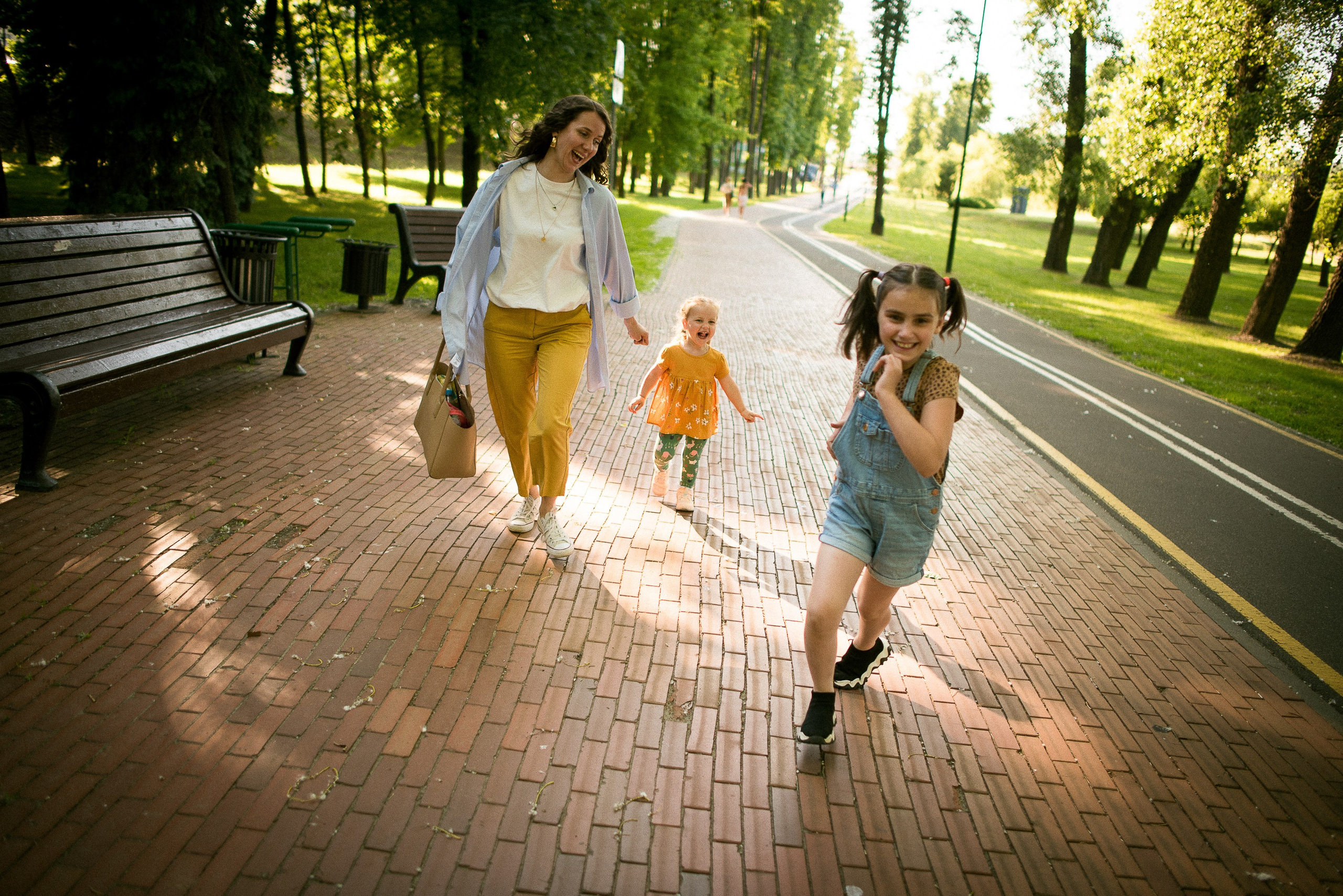 Park Family Walk. Documentary family photography in Barcelona and beyond