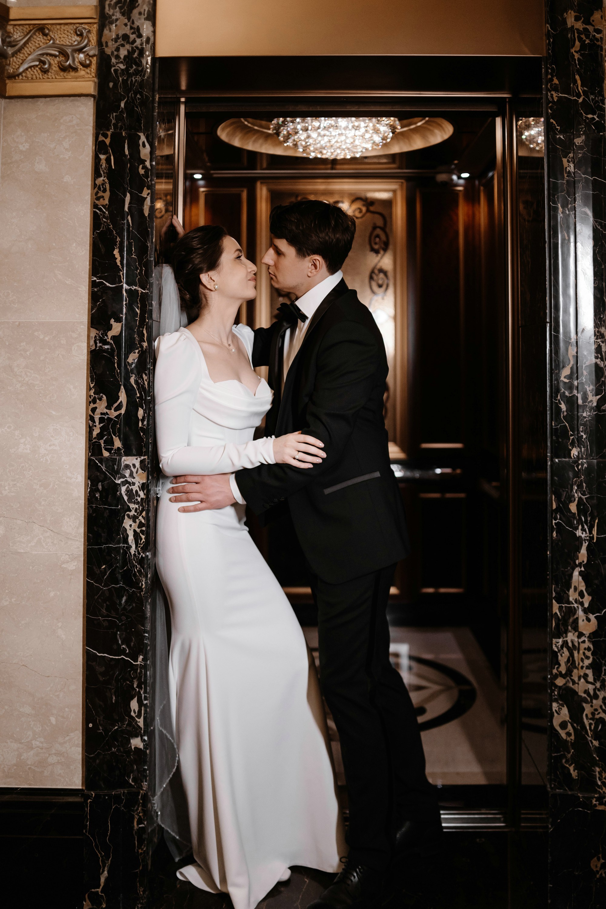 Фотосессия свадьбы в Lotte Plaza. Свадебный и семейный фотограф в Москве Светлана Зоткина