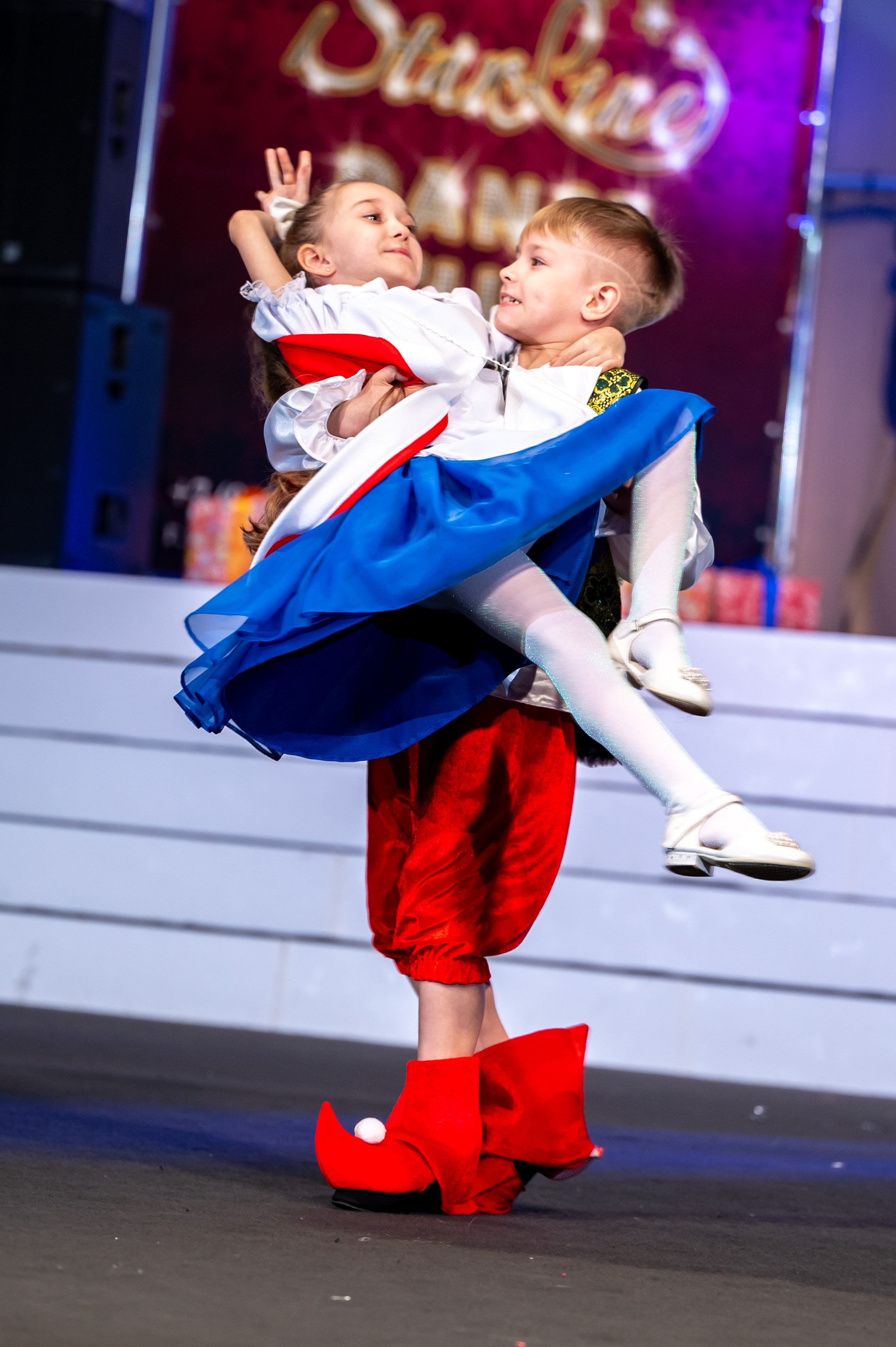 SL Новогодний отчетный концерт 2024/2025. Спортивный фотограф в Туле и Тульской области. Файсханова Фото Спорт
