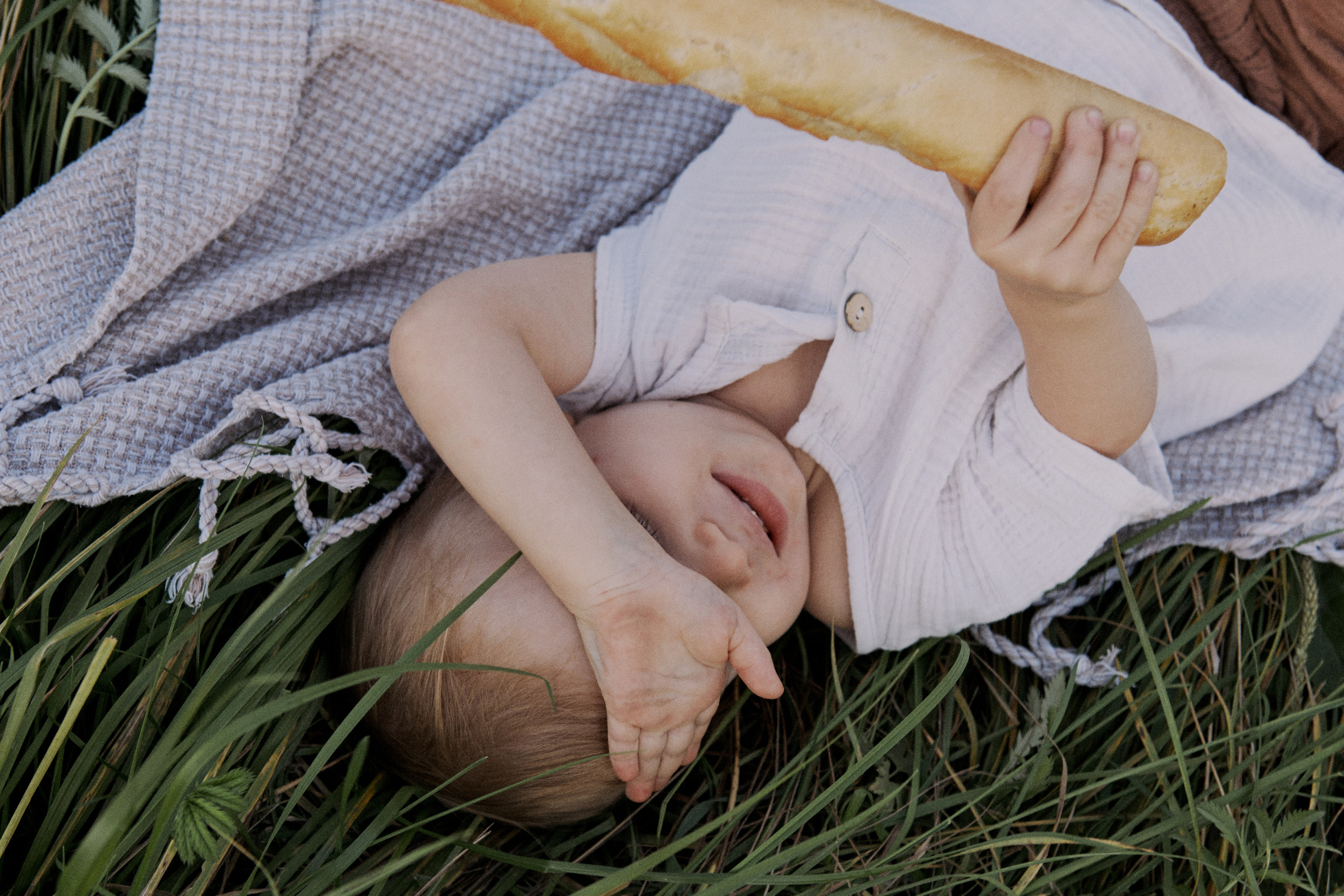 Dasha and the boys. Portrait, family and pet photographer in Cyprus, Ksenia Bourdelle