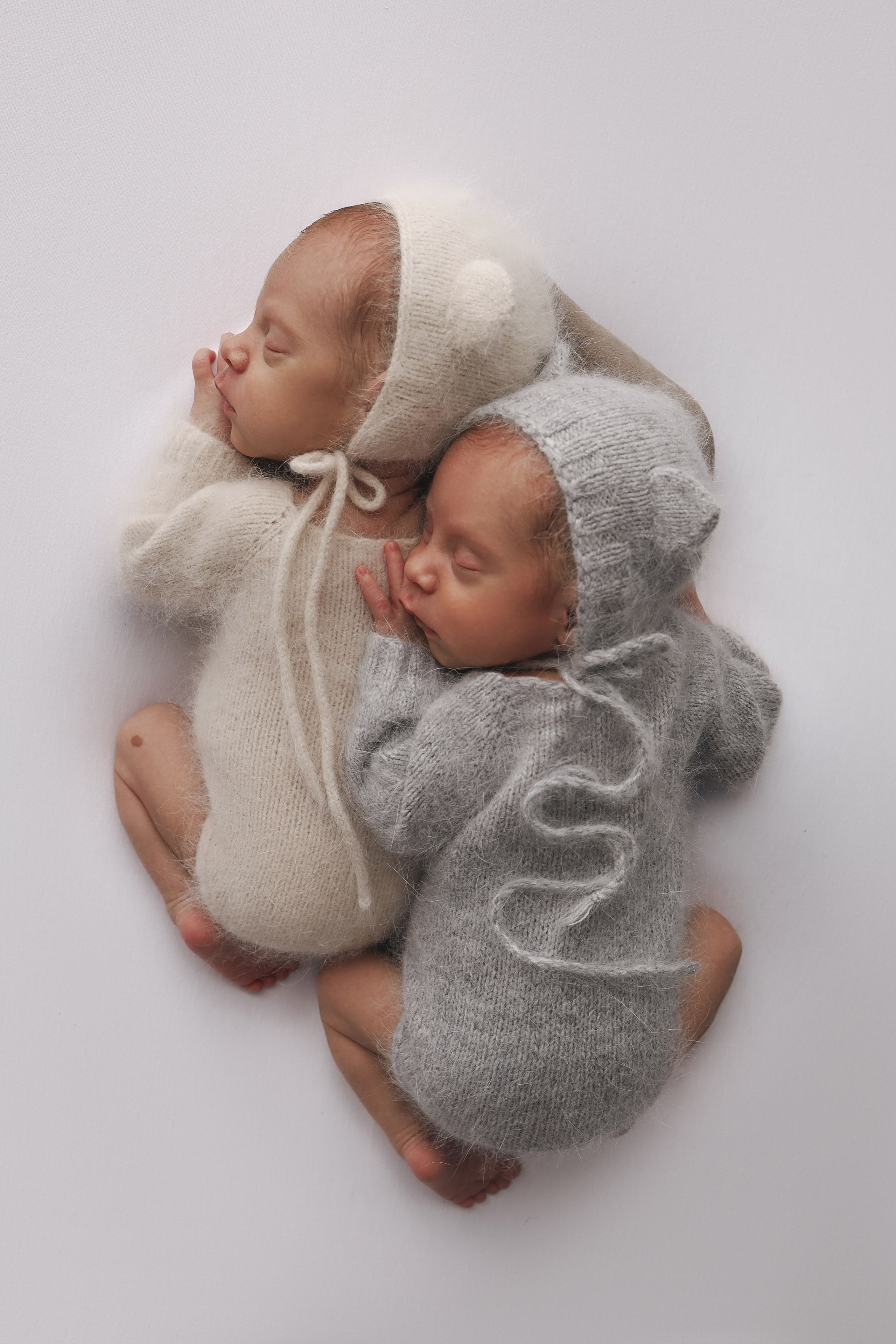 Двойня. Фотограф новорожденных и детский фотограф в Новосибирске