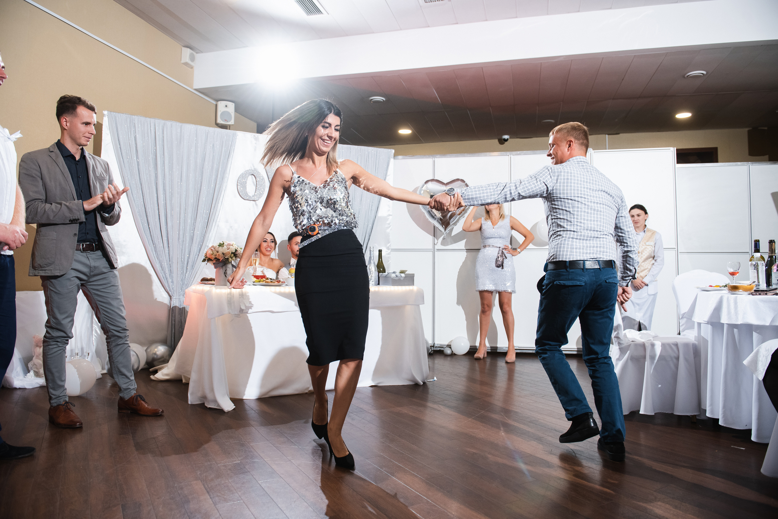 Оля и Вадим. Ведущий на свадьбу в Москве Зубков Алексей