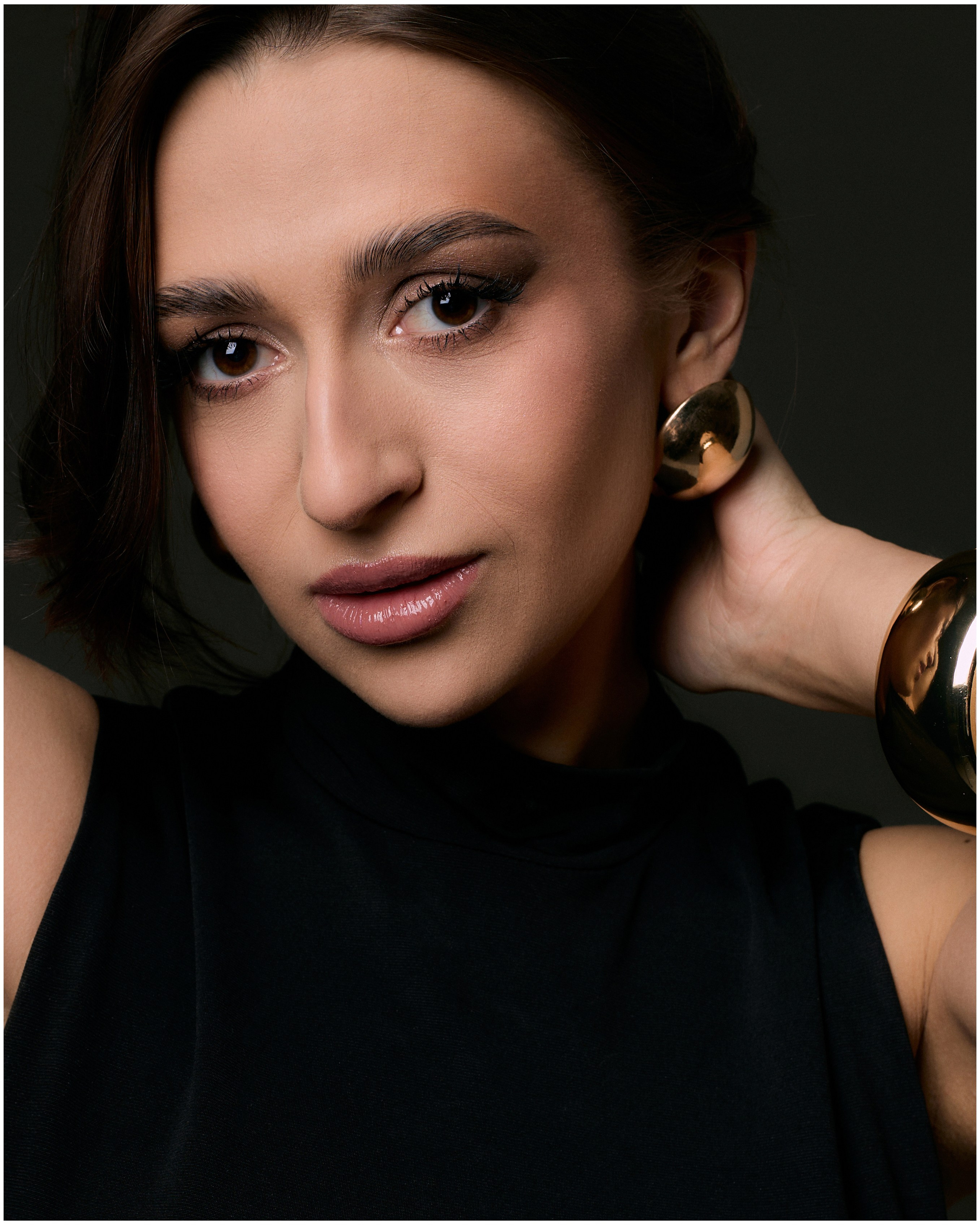 Asya. Фотограф для брендов и индивидуальных фотосессий в Москве