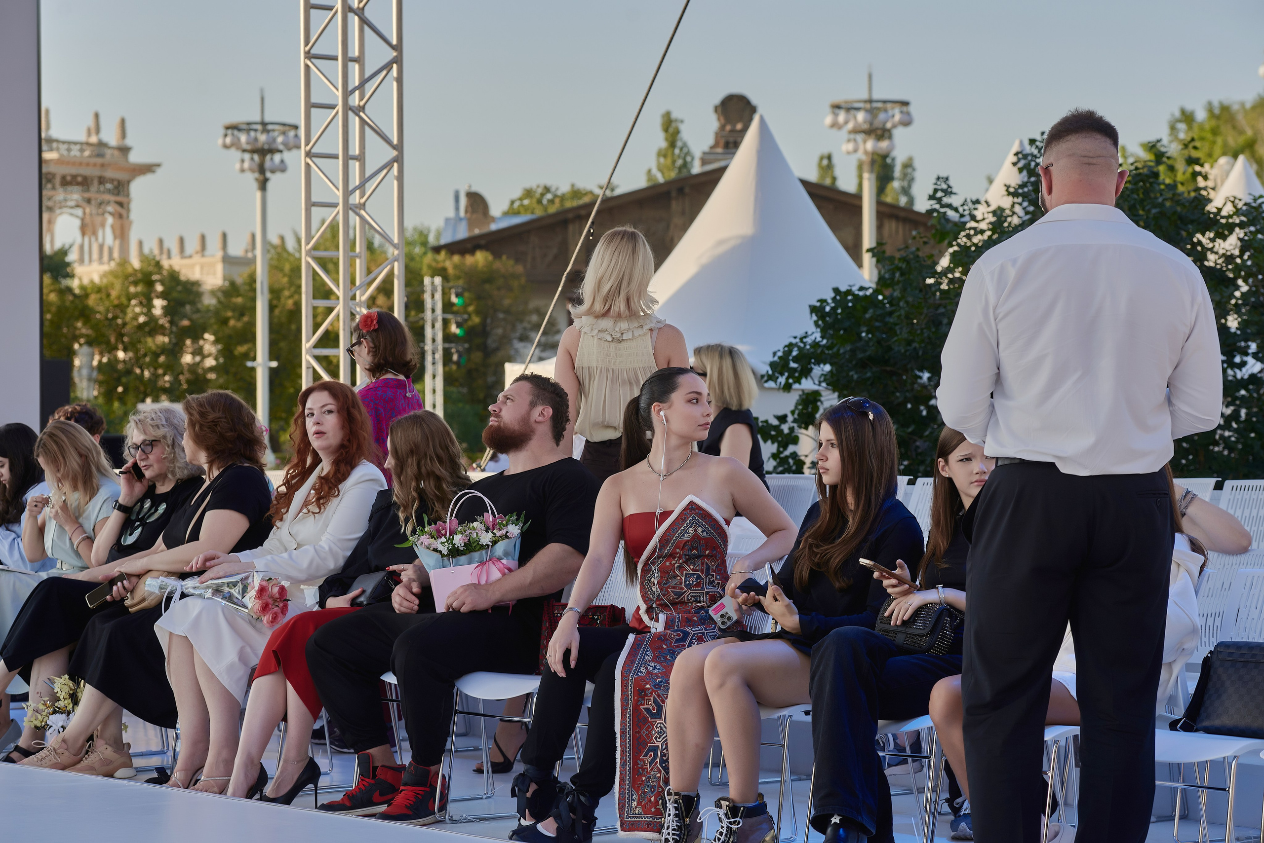 Backstage с показа ALENA COJOCARU RFW 2025. Наталия Дианова — фотограф для брендов и экспертов в Москве