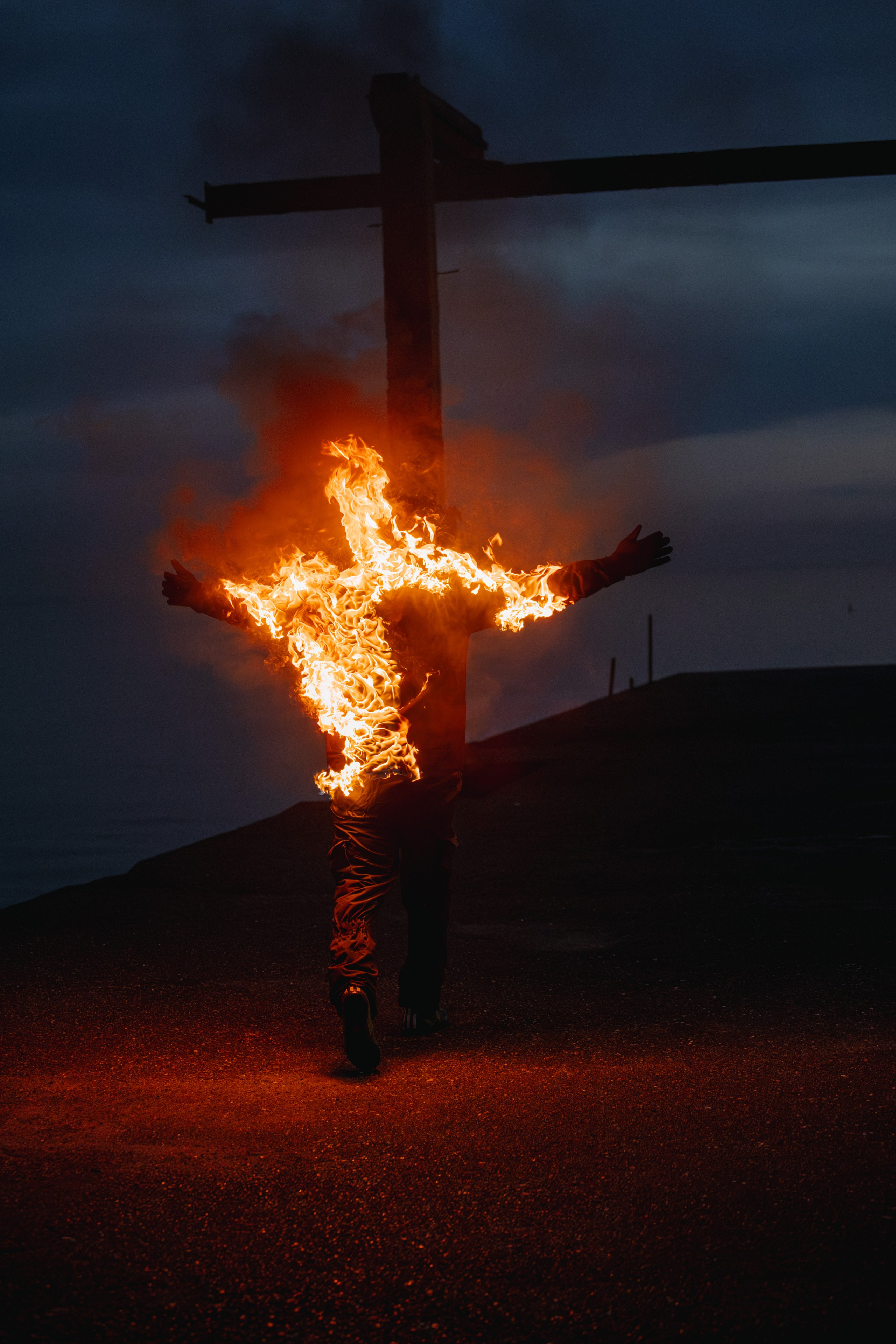 With fire. Photographer in Saint-Petersburg and Moscow Max Spector