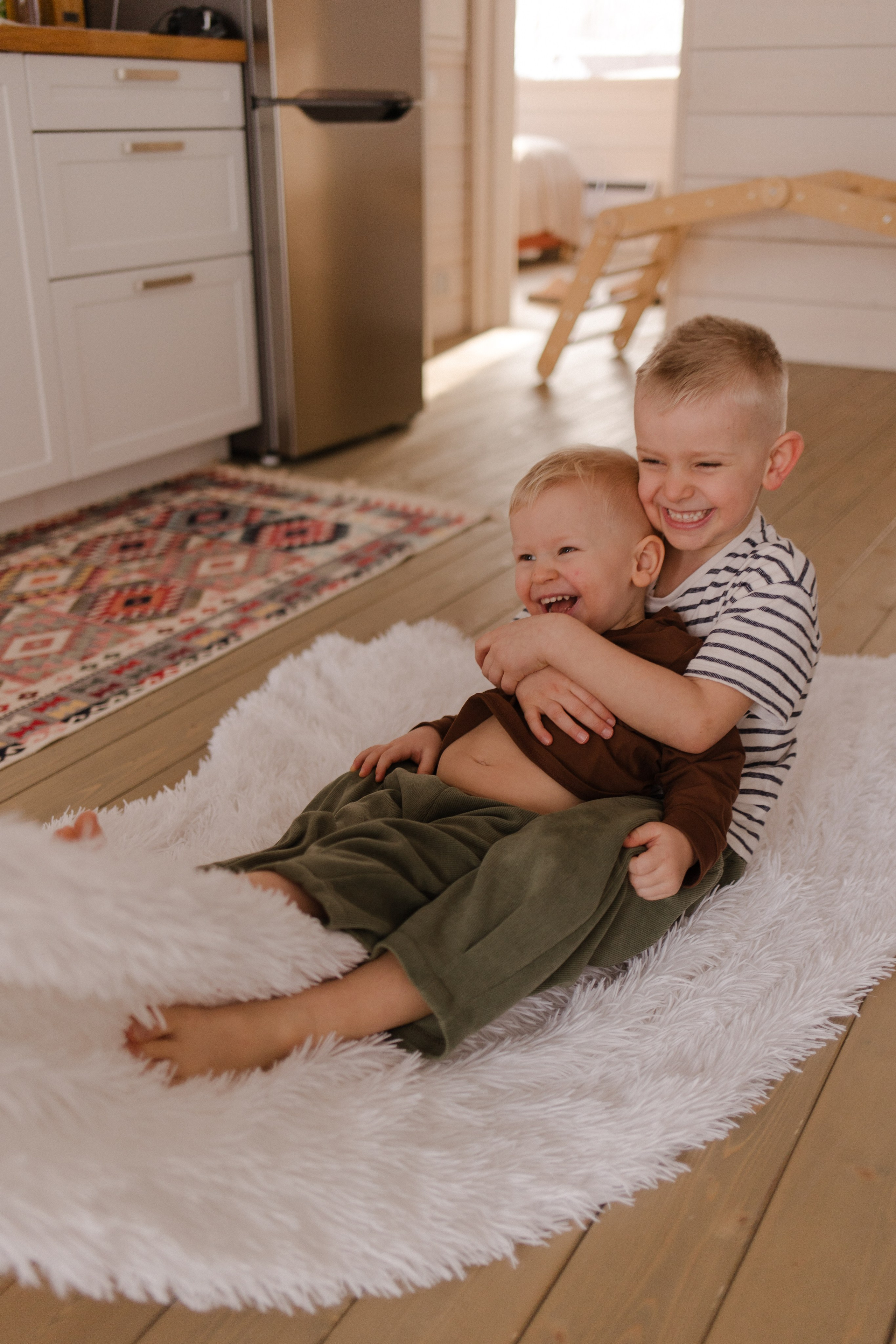 Акрам Ульяна и мальчишки. Фотграф в Москве Кузьмина Мария