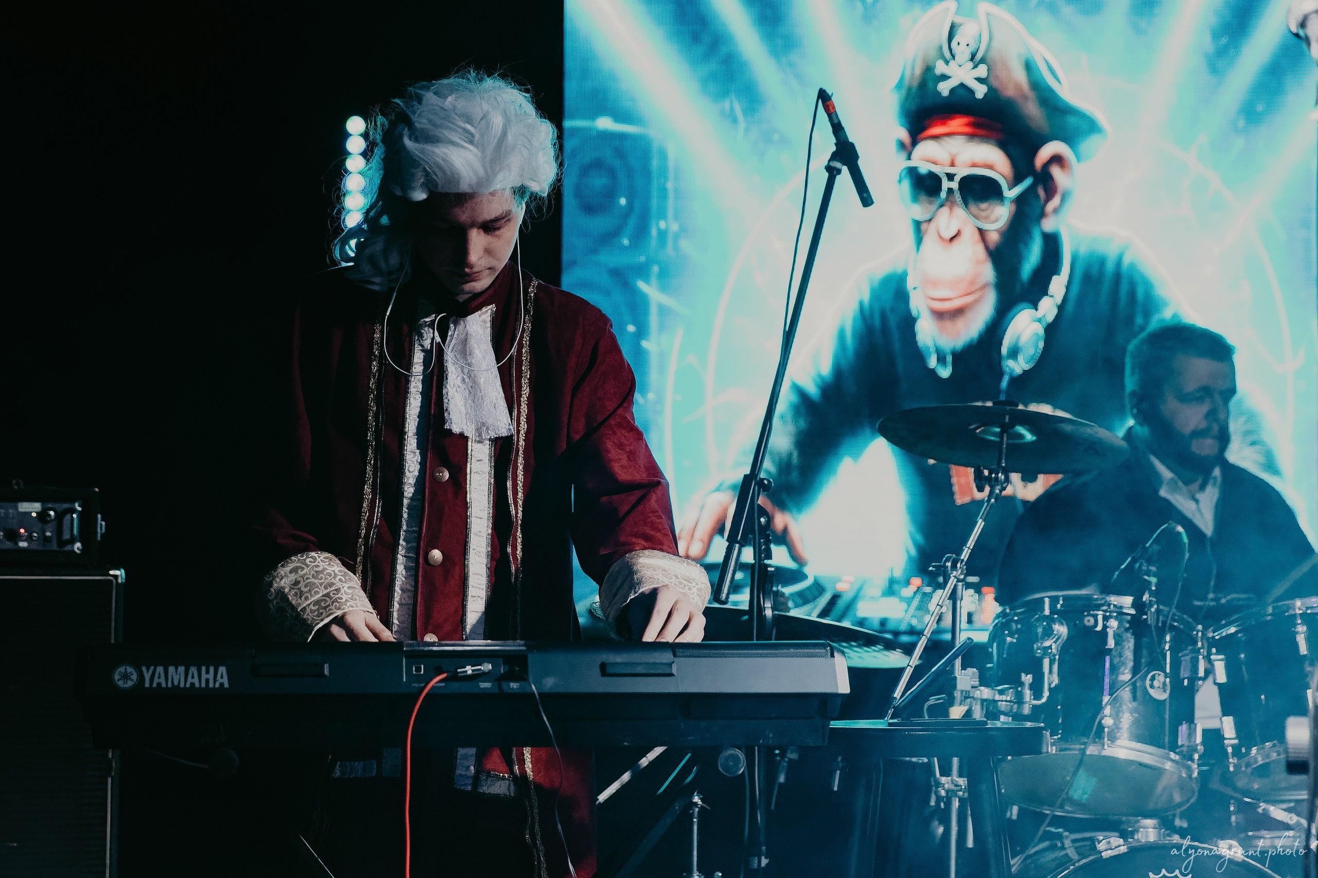 Кровавый риф, фоторепортаж, СПб, Nexus Event Space, 28.11.2025. Алена Адрианова: фотограф в Санкт-Петербурге