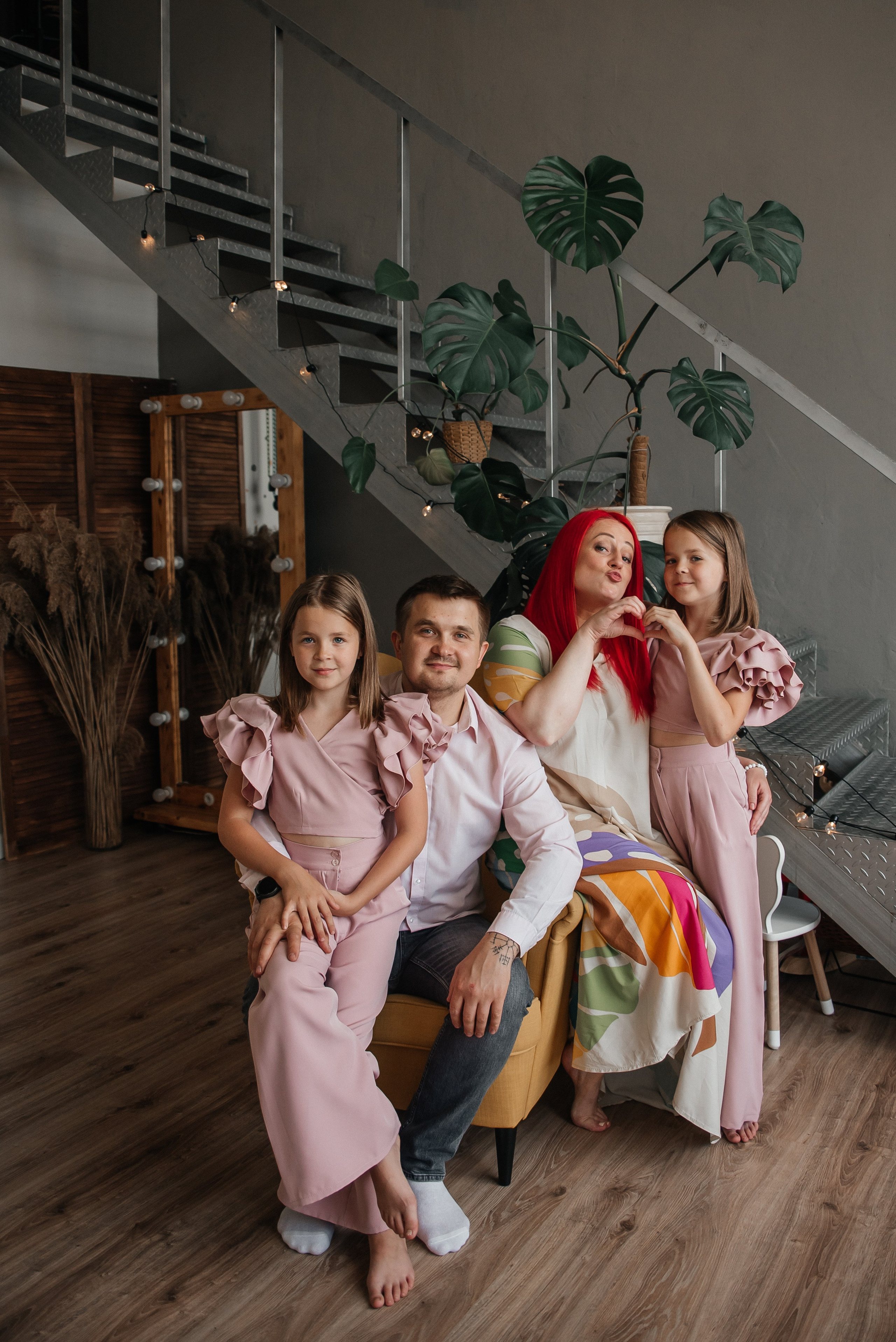 Семейная студийная. Свадебный и семейный фотограф в городе Смоленске