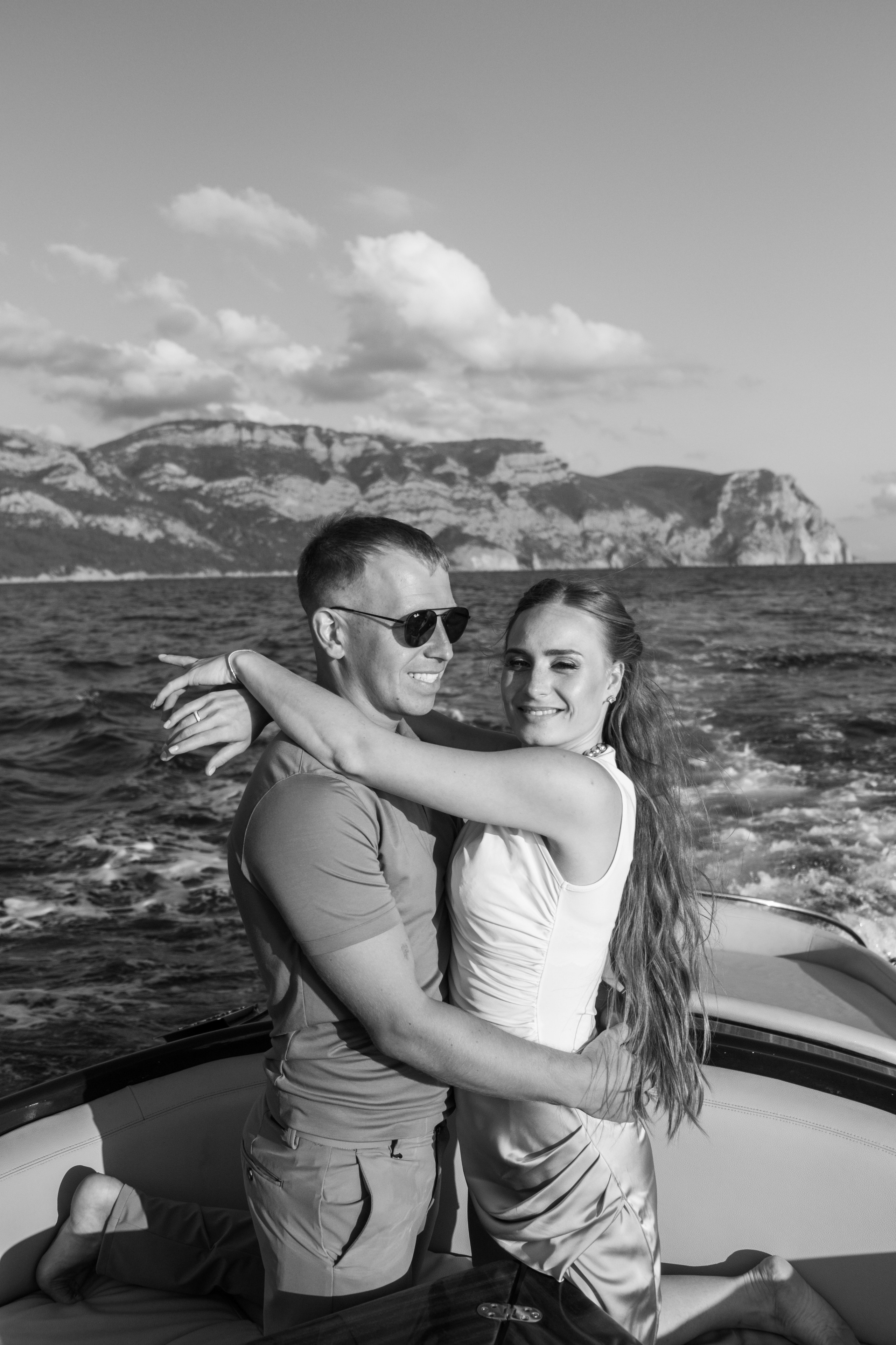 М+А — Прогулка на катере в Балаклаве. Профессиональная фотосъемка в Крыму. Натуральные эмоции и живые кадры. Забронируйте дату прямо сейчас!