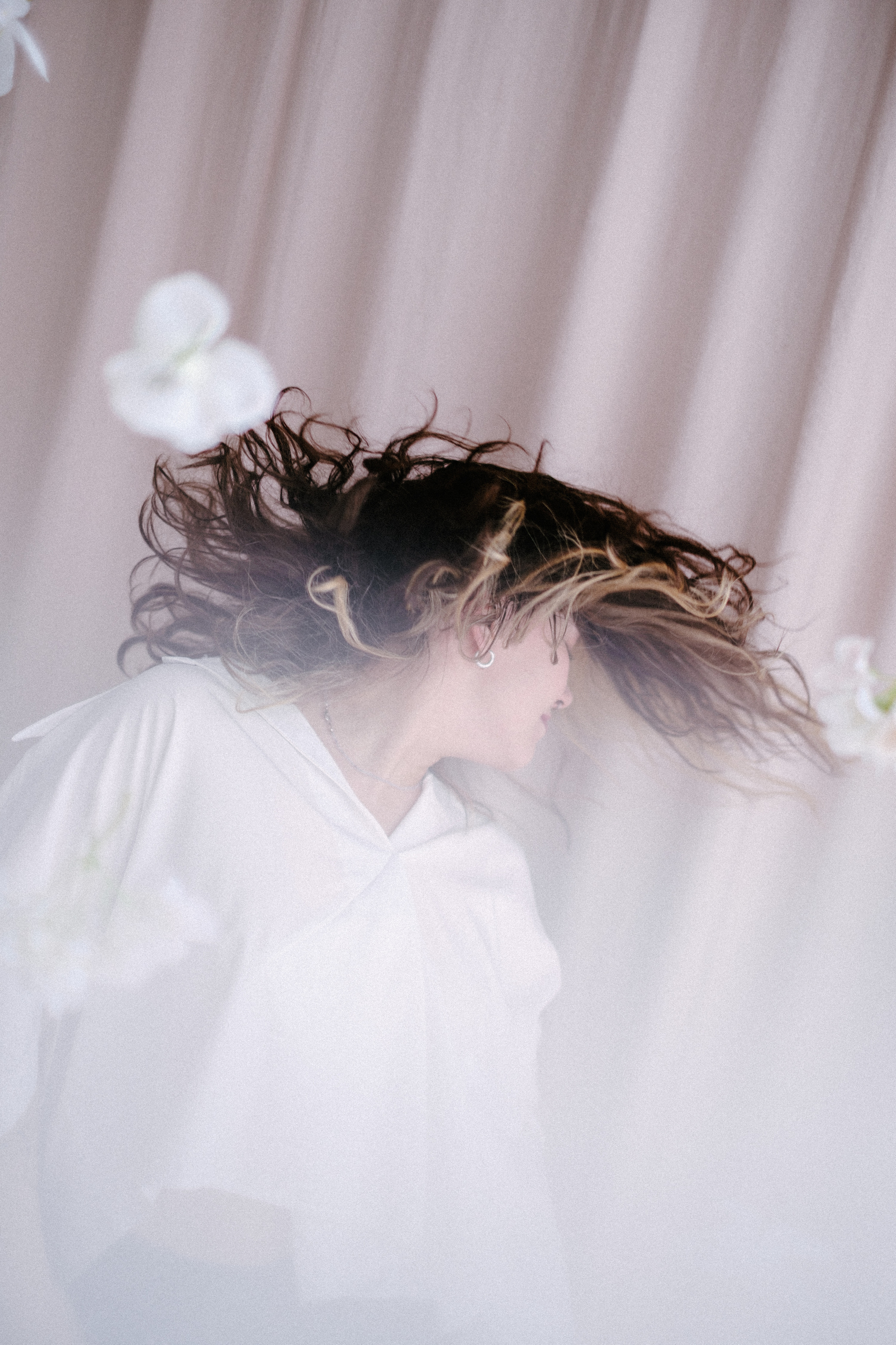 Фотосессия с цветами в студии Новосибирска. Ксения Ильиных — Фотограф в Новосибирске