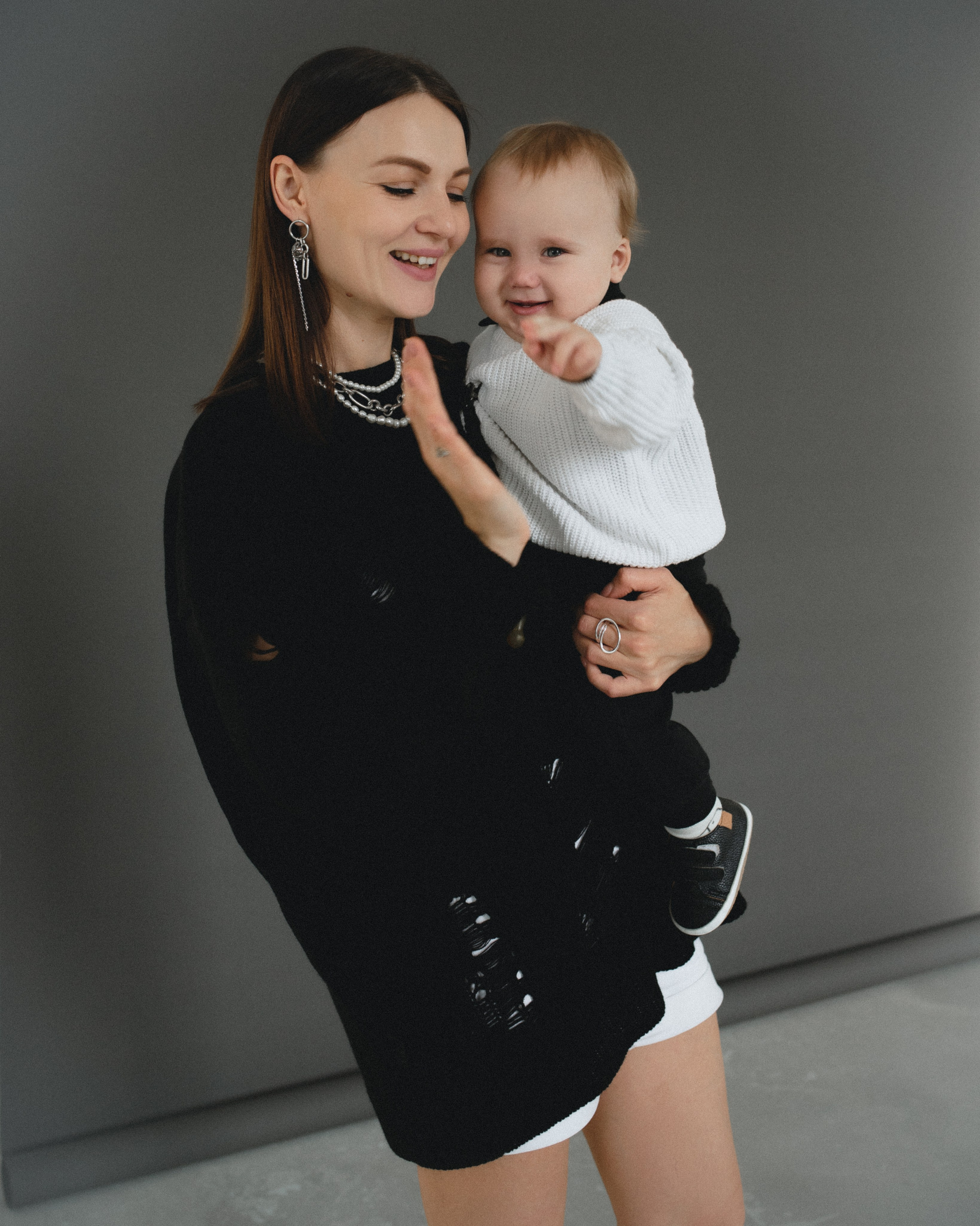 Кристина и сыновья. Фотограф в Москве и Сургуте Алла Лесовая. Снимаю каталог для брендов и индивидуальные портреты для людей