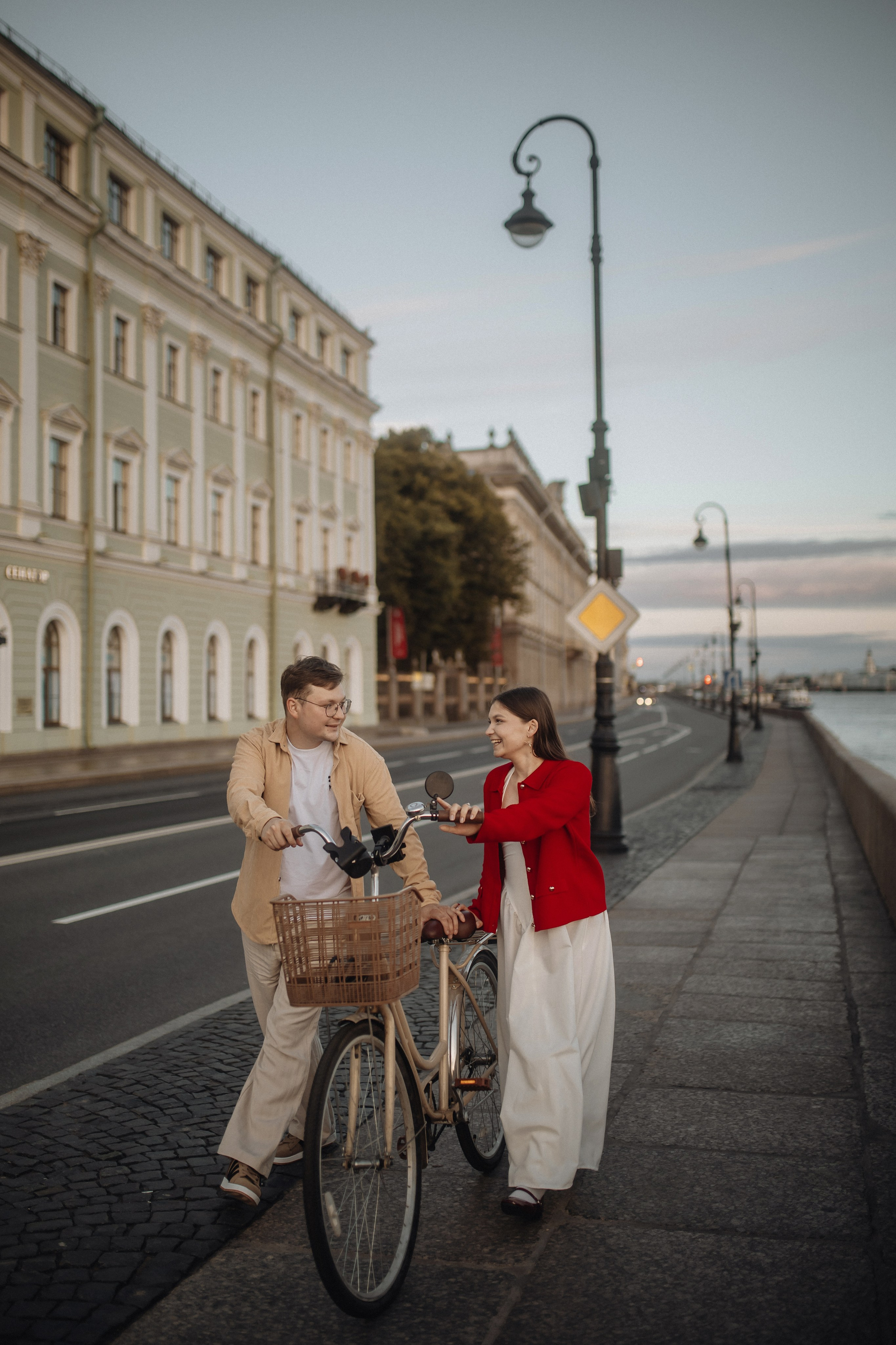 Рассвет в Питере. Фотограф в Санкт Петербурге Лара Великова