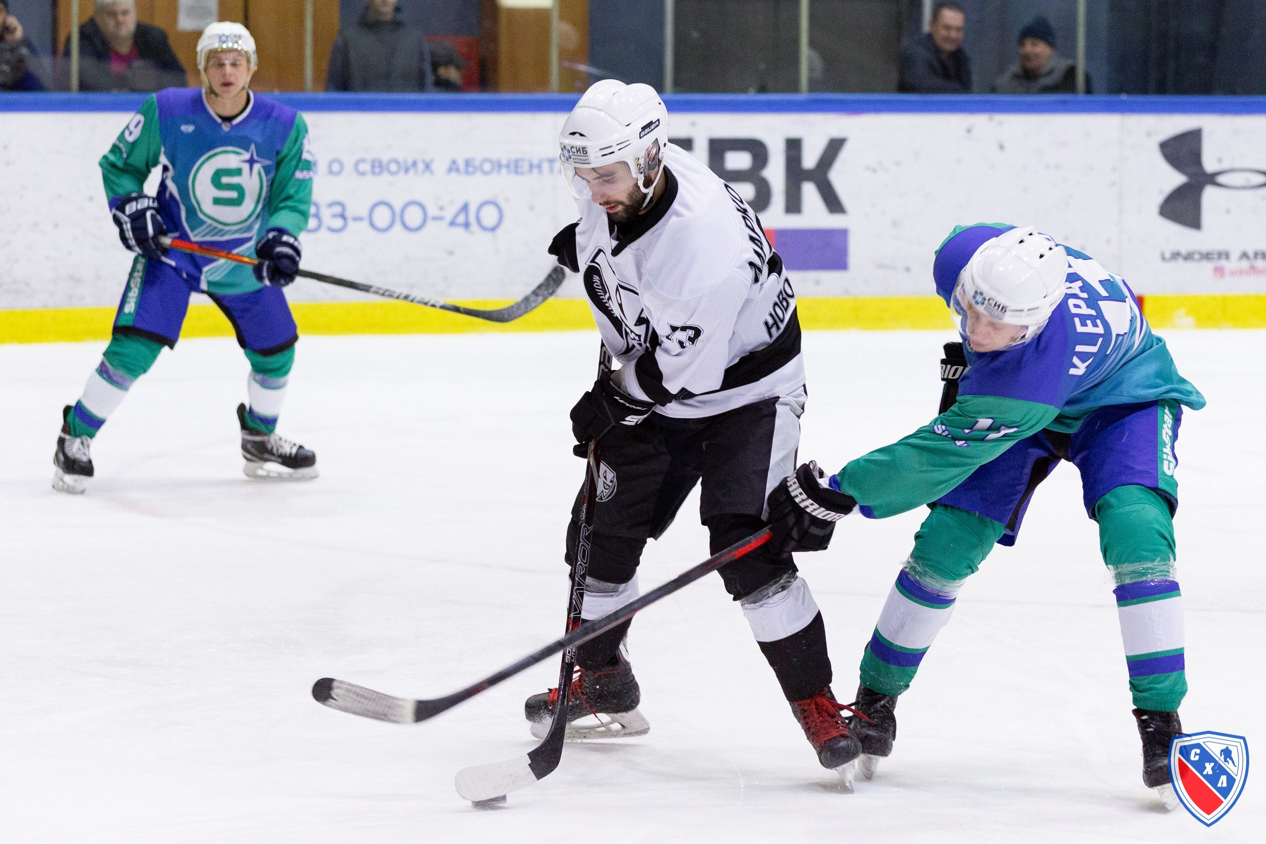 Хоккей. Фотограф Комаров Сергей