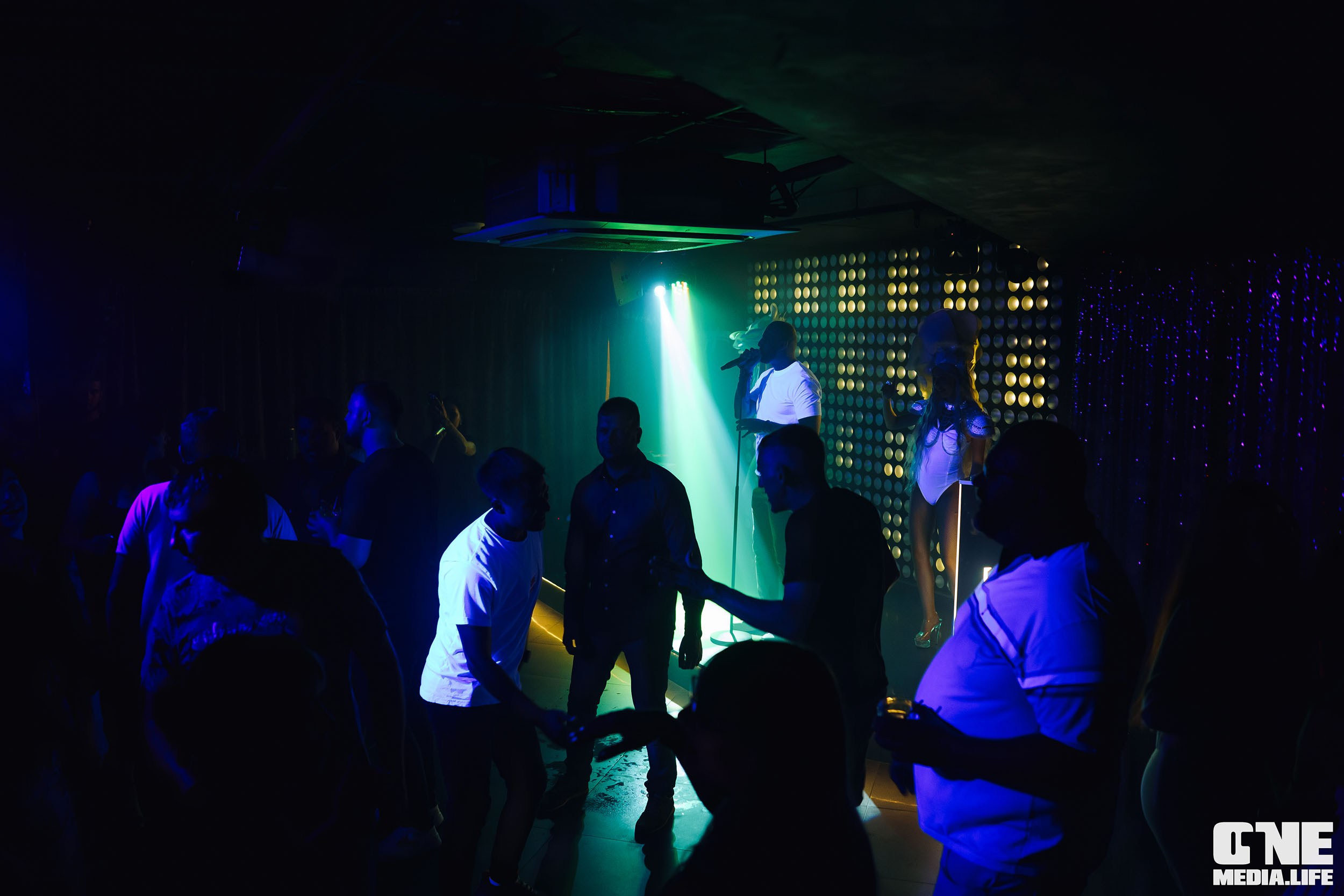 Фоторепортаж из караоке-клуба Эйфория. One Media Life: фоторепортажи, фотоотчеты с мероприятий и заведений