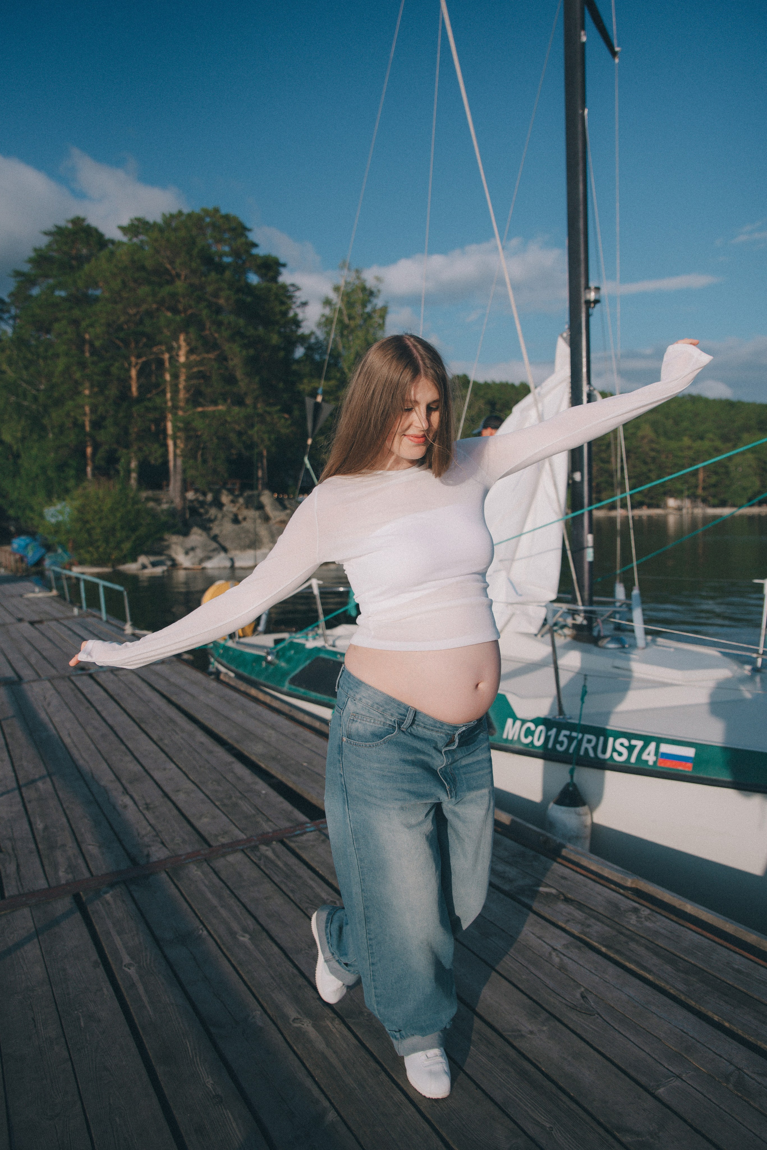 девушка в белом