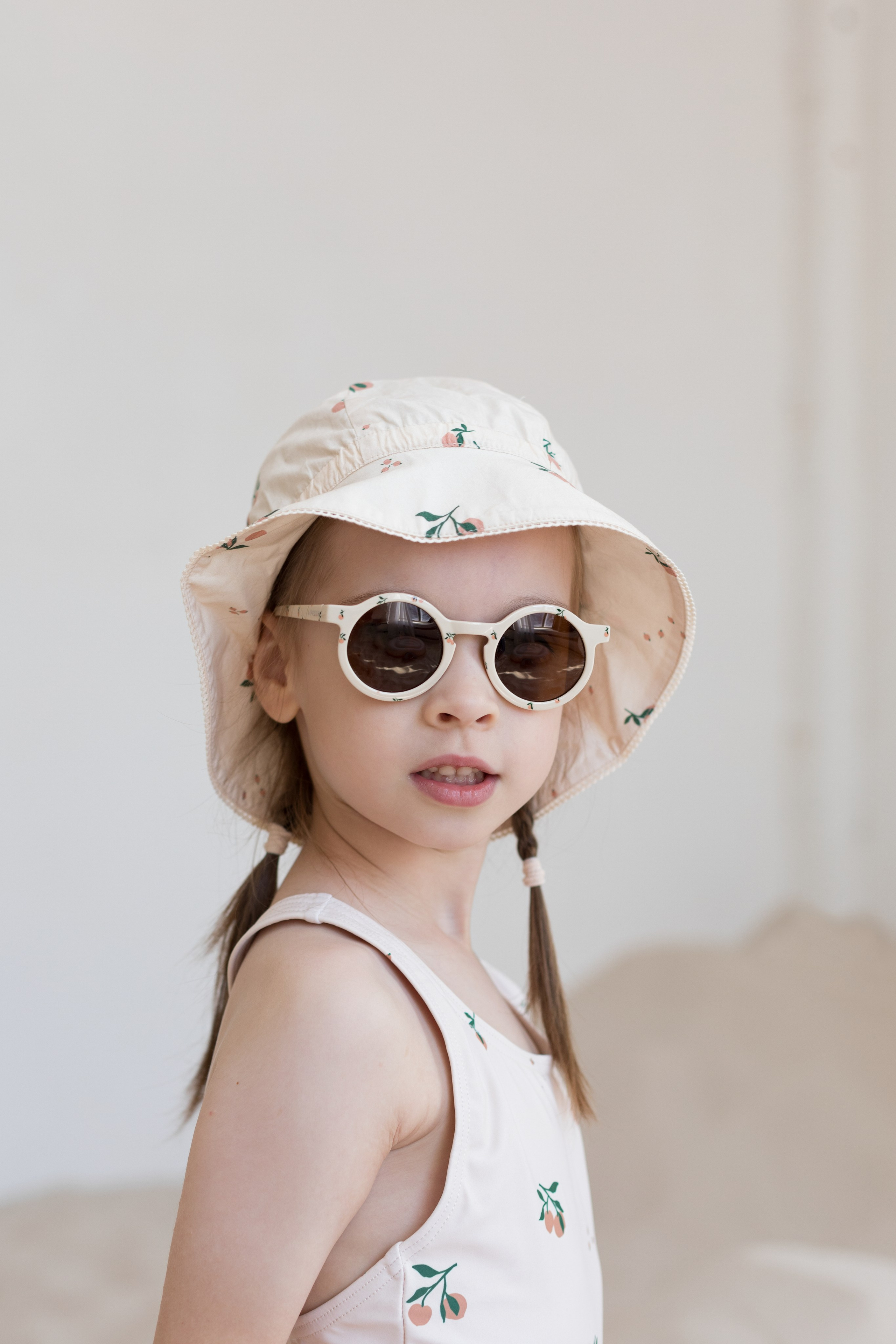 Фотосессия в песке для детского бренда. Детский и контент фотограф Надя Волкова Санкт-Петербург