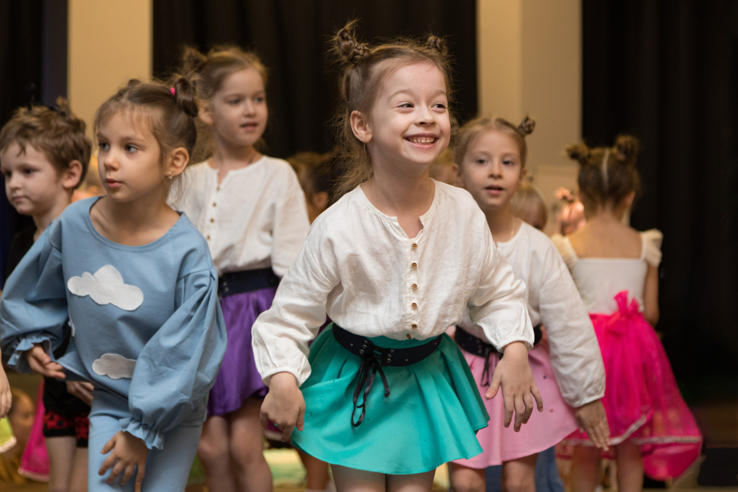 Отчетный концерт танцевального коллектива «ПЕТЕРБУРИКИ». Детский и контент фотограф Надя Волкова Санкт-Петербург