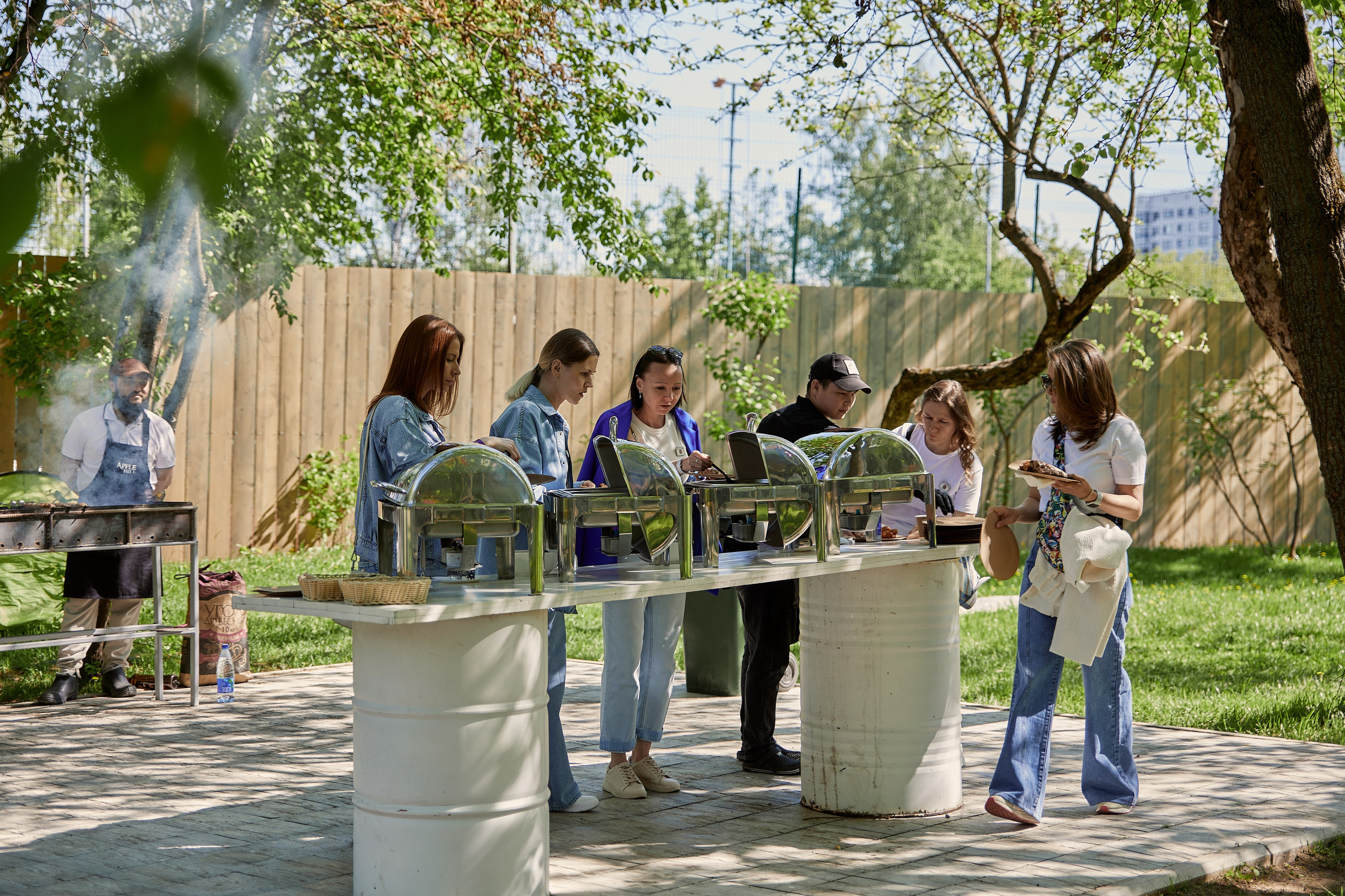 Выпускной Karneeva.online 2024. Репортажный и семейный фотограф Ухова Наталья в Москве