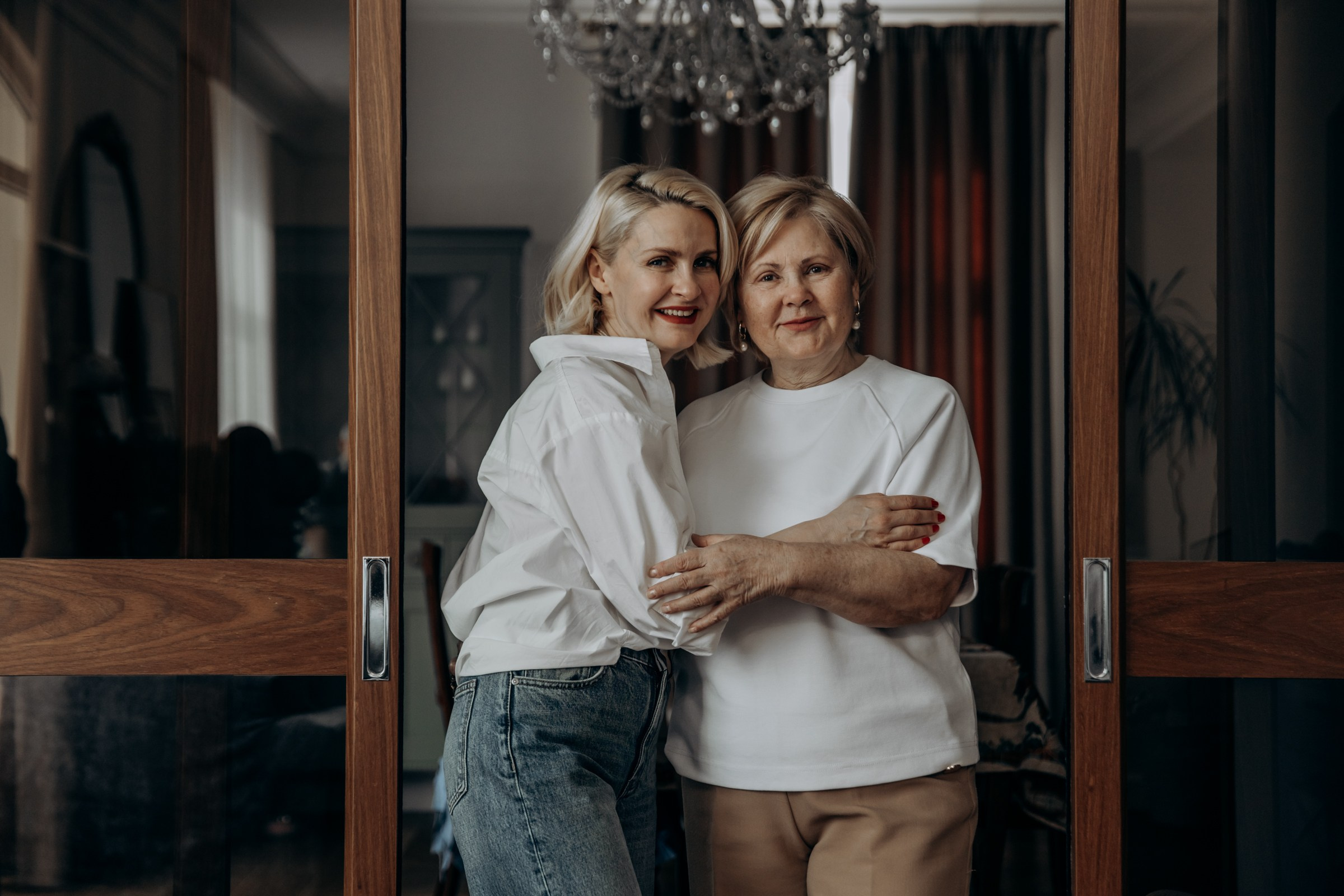 Елена и её большая семья. Фотограф в Крыму — Федор зайцев. Свадебная, семейная и портретная съёмка. Фотографии для контента, для бизнеса. Корпоративная съёмка