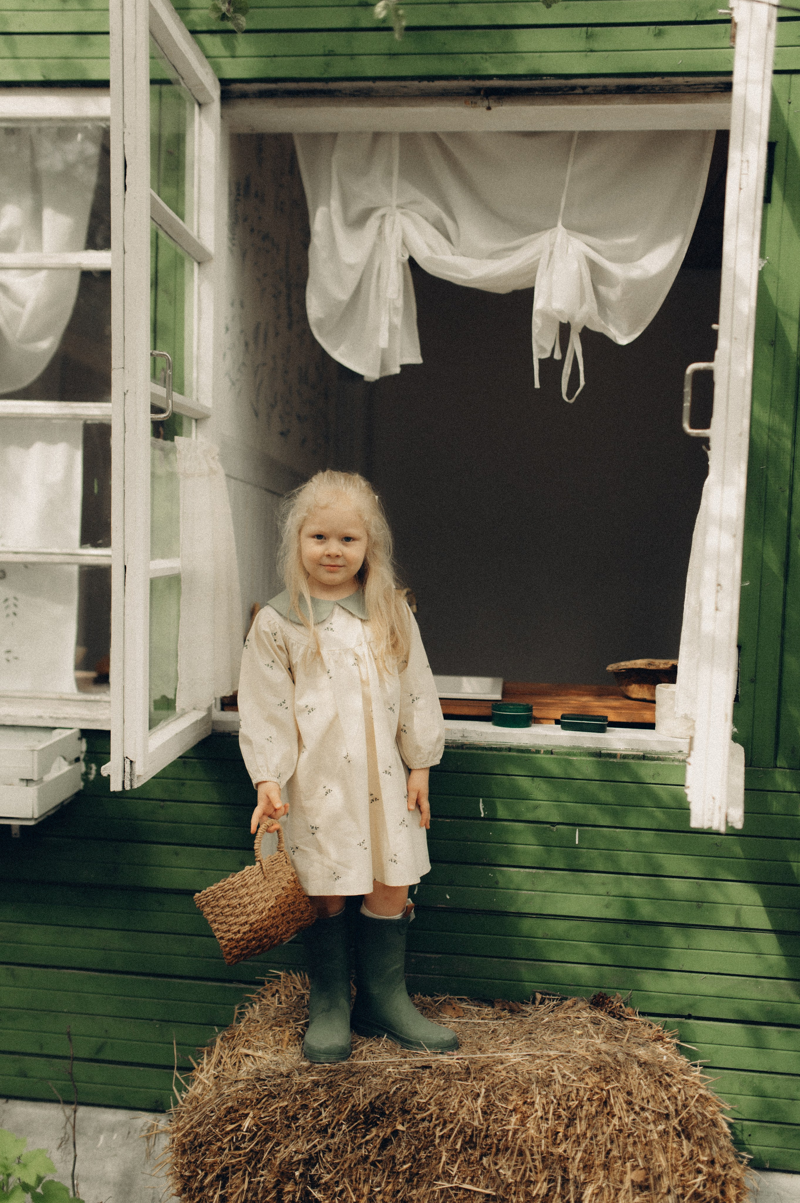 Весна в ладошках. Семейный фотограф в Москве Екатерина Денисенко | Фотосессии без постановки дома и в студии