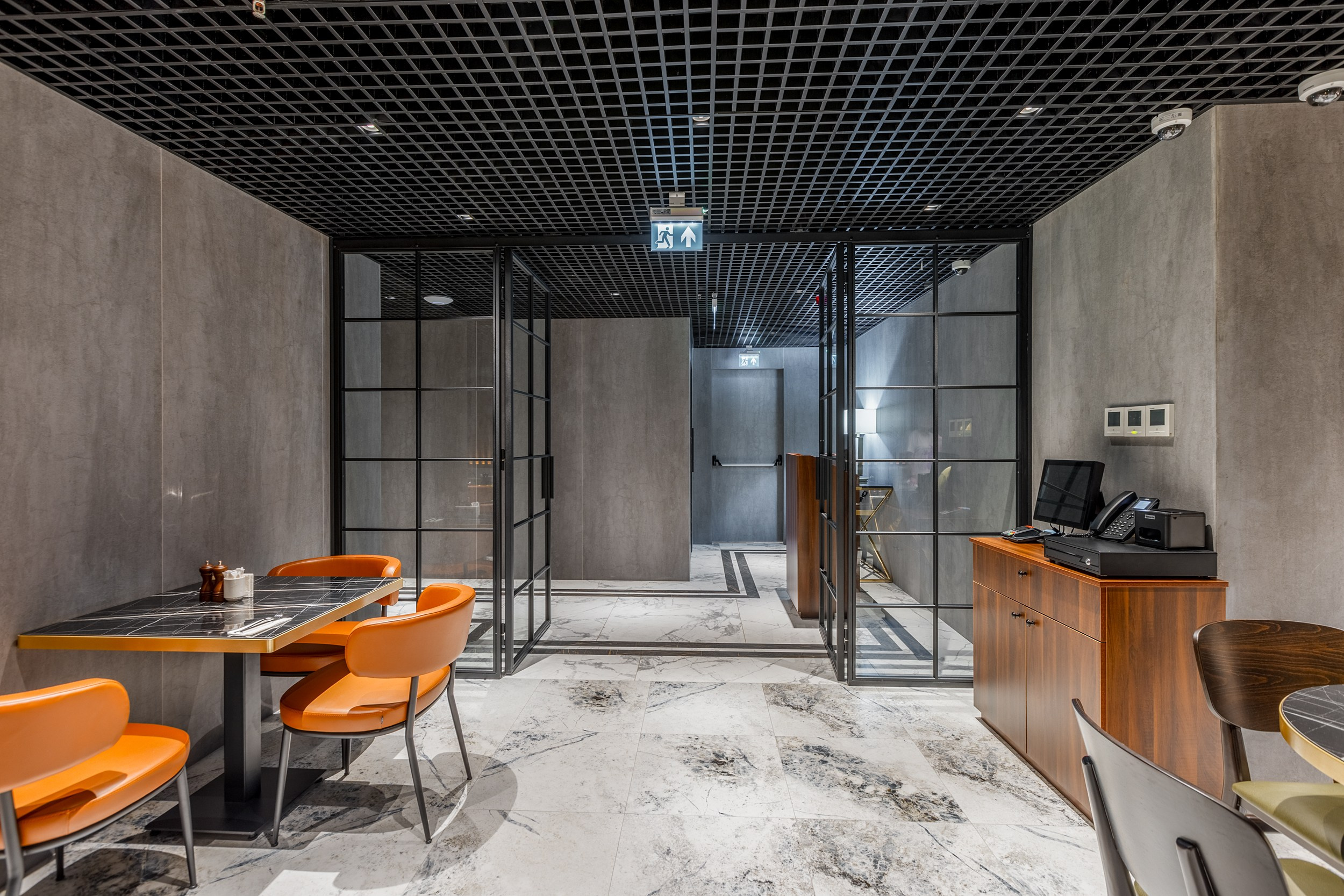 HOTEL PIAZZA EPIGRAPH (BATUMI). Режиссёр, клипмейкер, фотограф — Андрей Охота